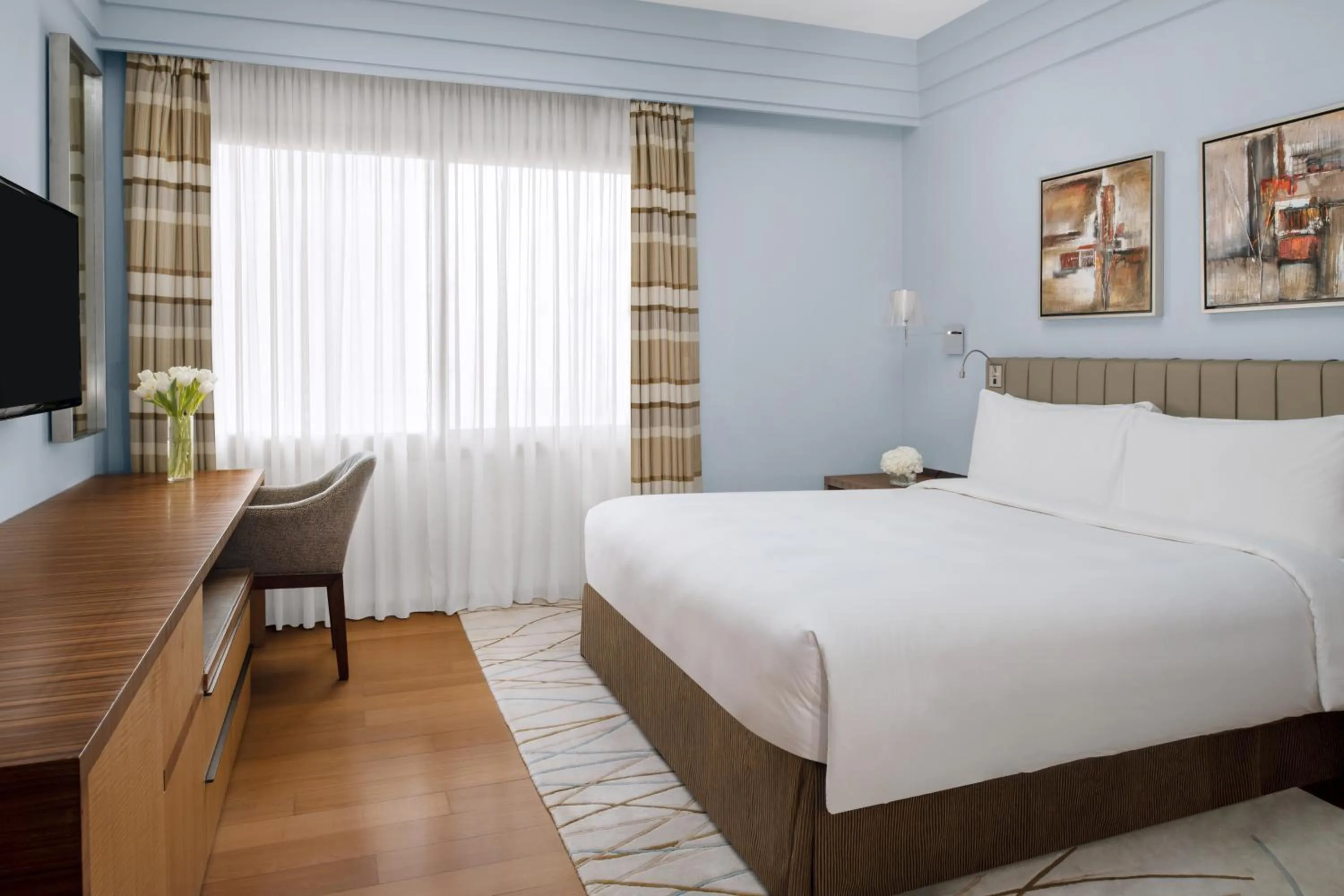 People, Bed in InterContinental Al Khobar by IHG