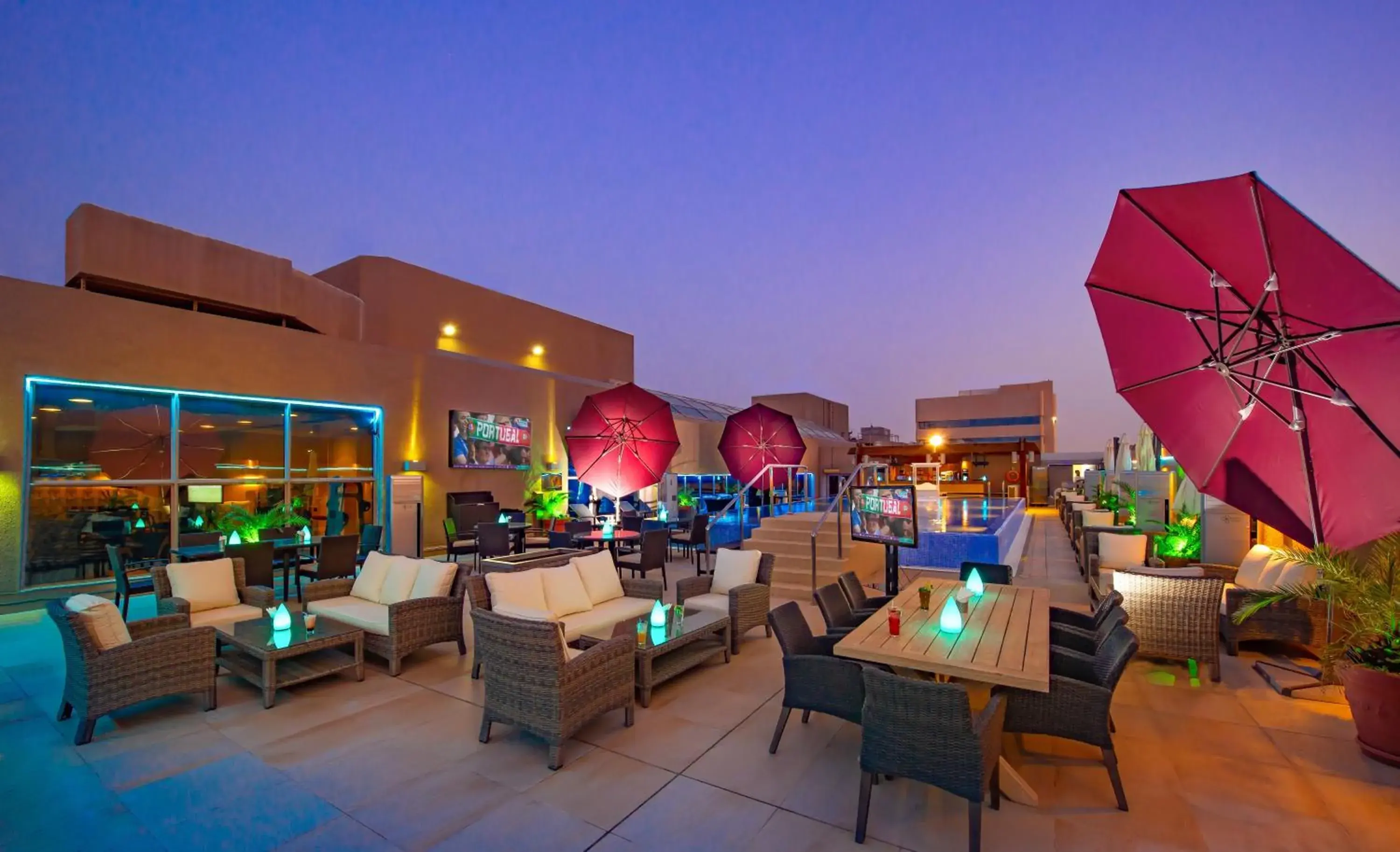 Lounge or bar in InterContinental Al Khobar by IHG Lounge or bar in InterContinental Al Khobar by IHG