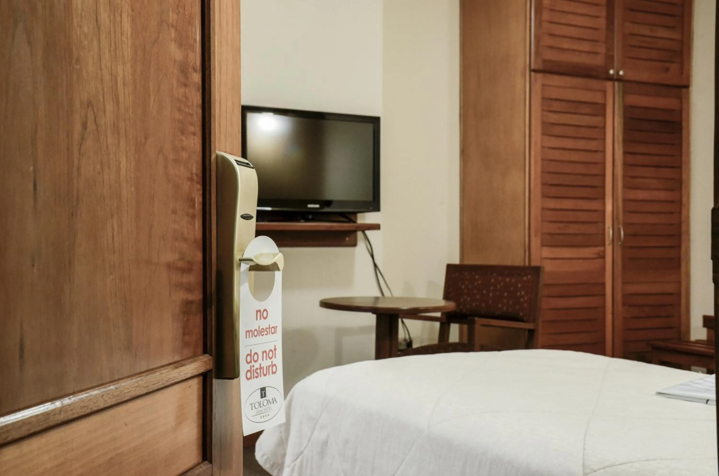 TV and multimedia, Bed in Gran Hotel Toloma