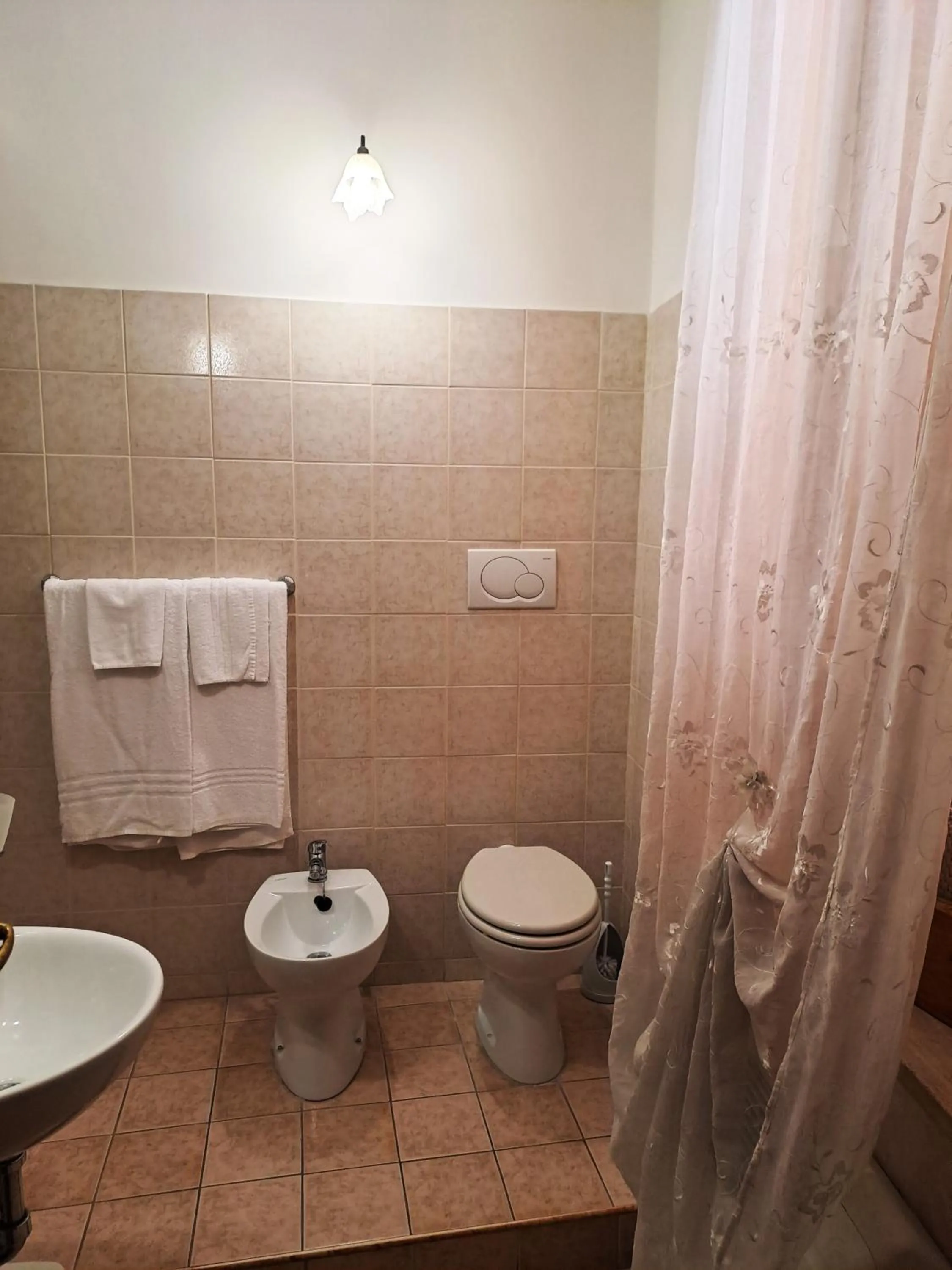 Toilet in Bed And Breakfast Camere Primavera