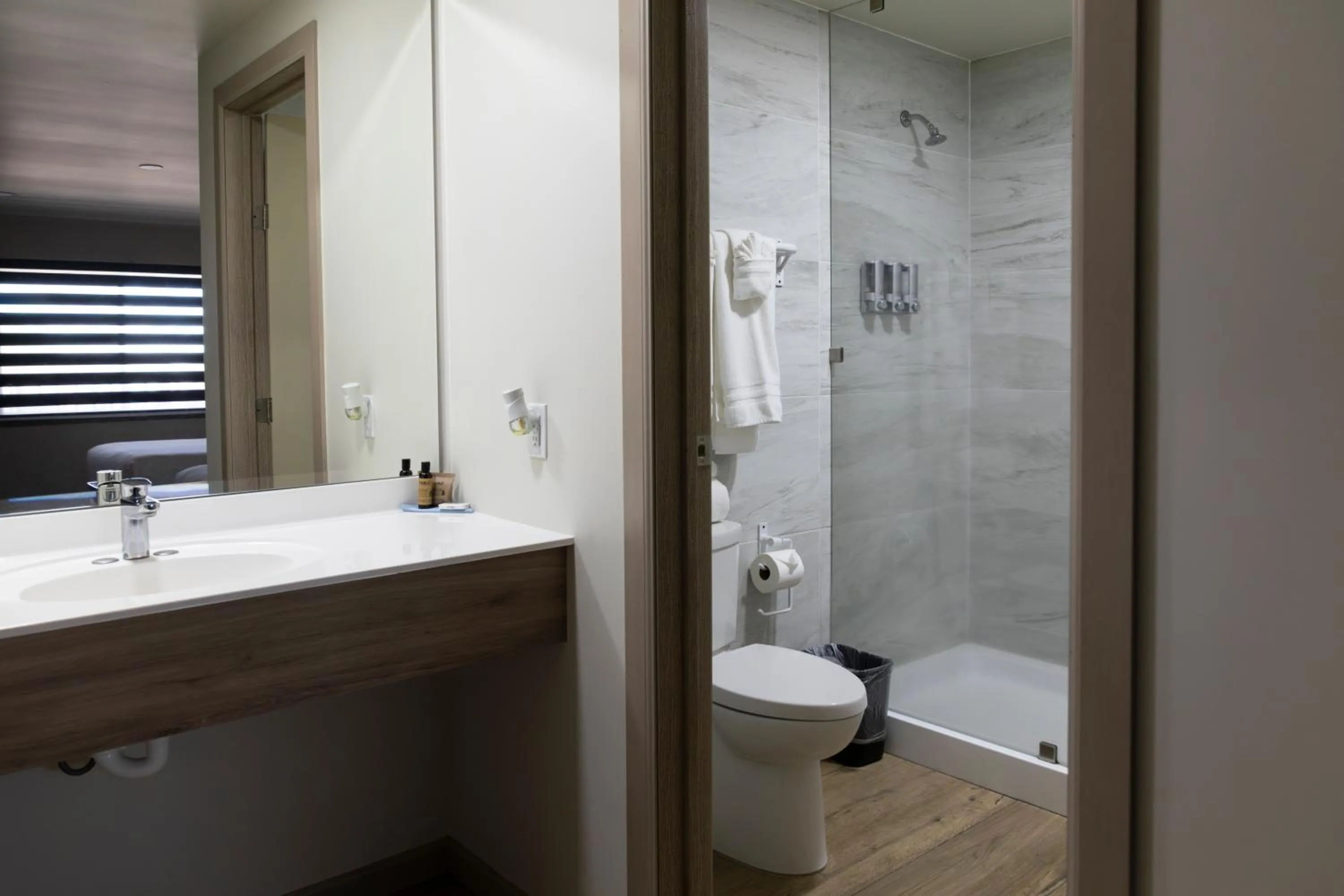 La Huerta Inn & Suites