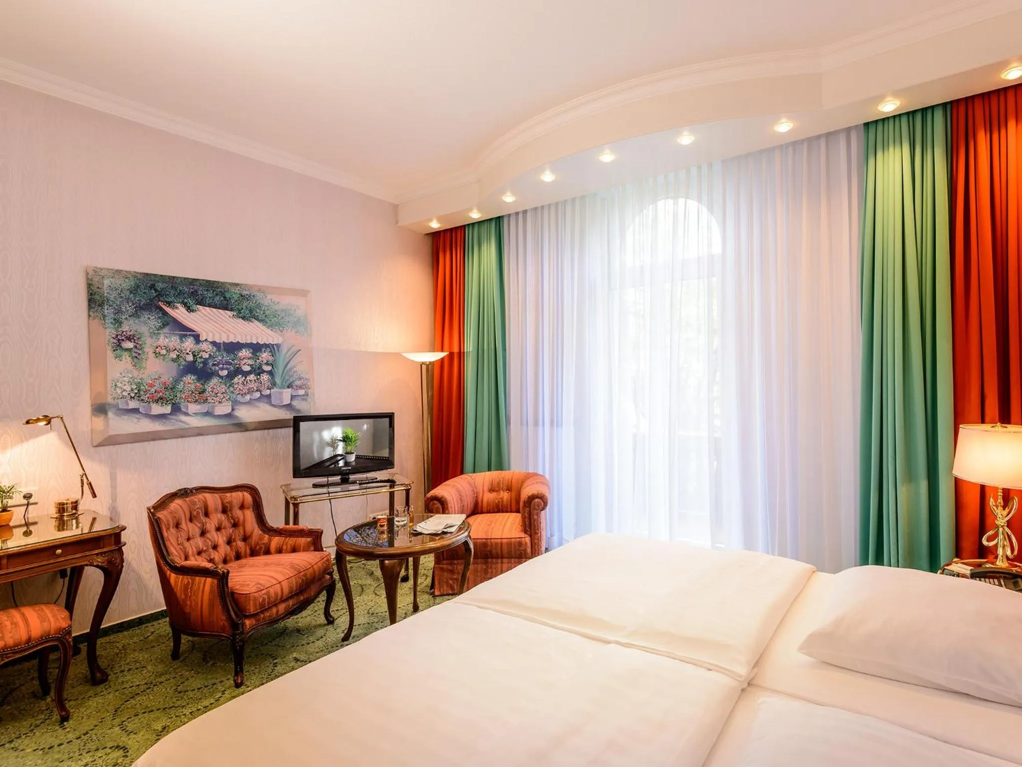 Living room, Bed in Hotel Palmenhof