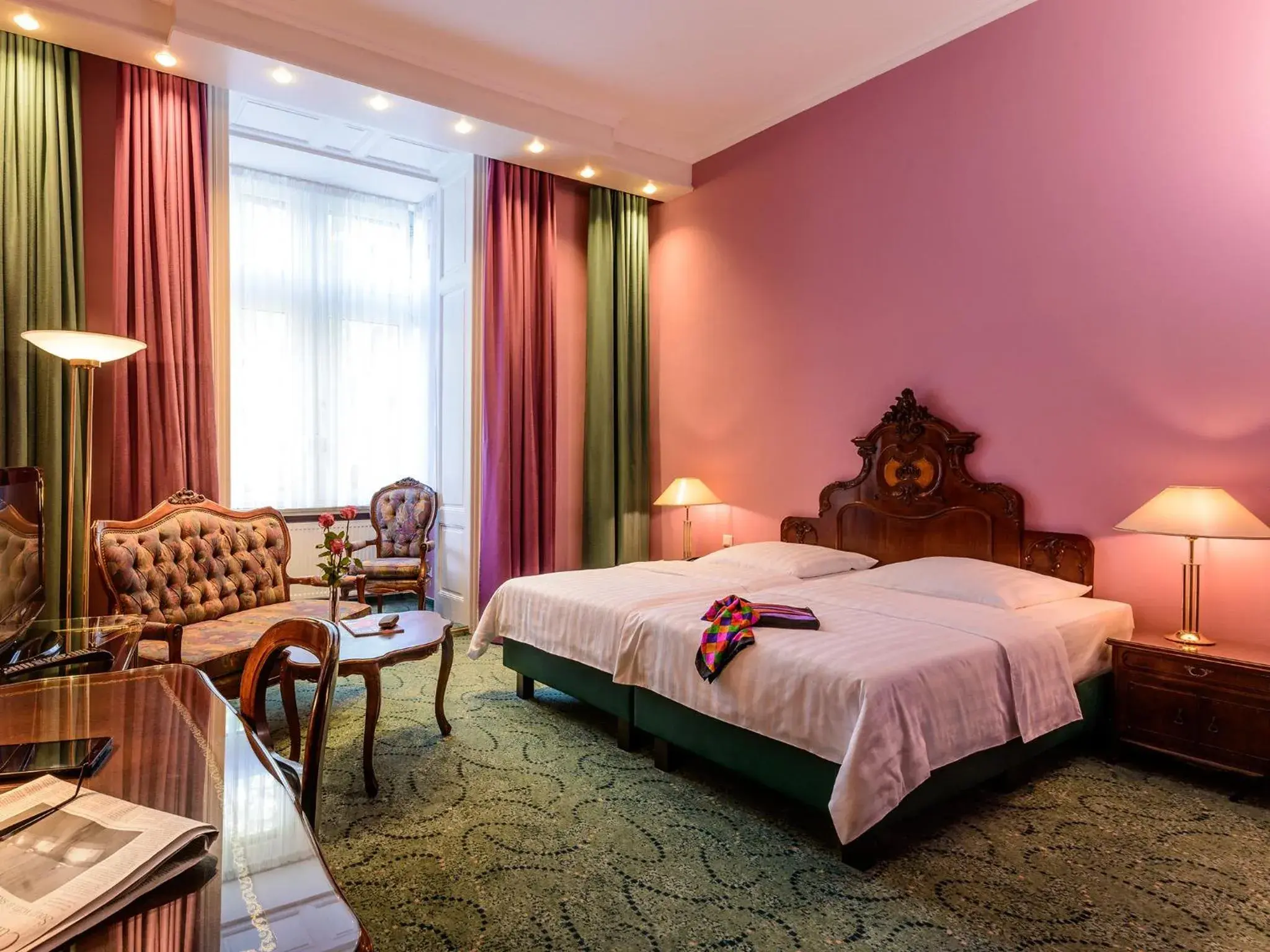 Photo of the whole room, Bed in Hotel Palmenhof Photo of the whole room, Bed in Hotel Palmenhof