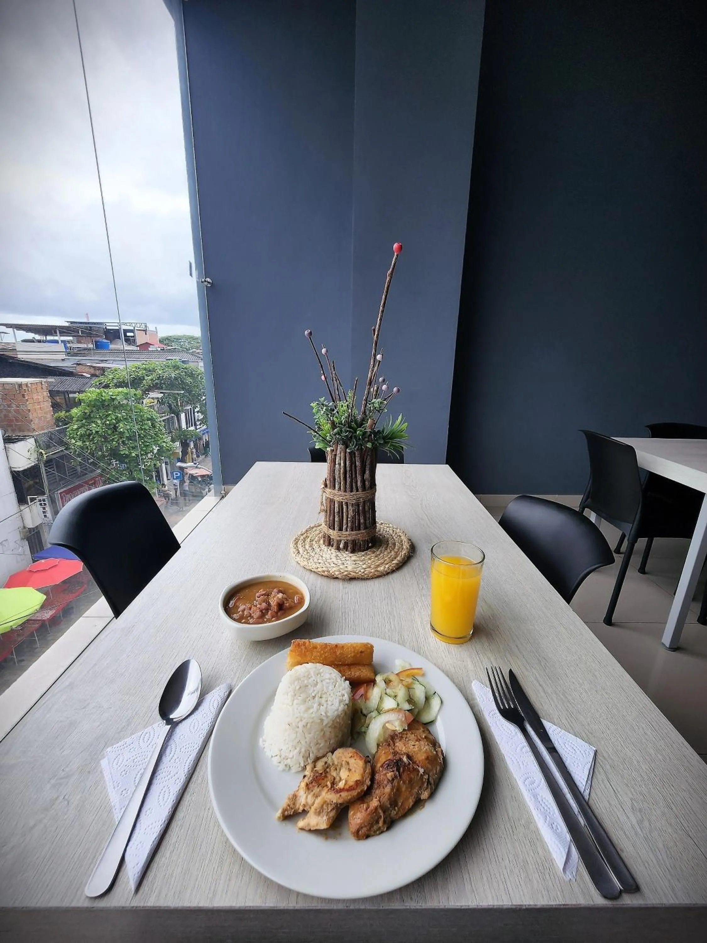 Restaurant/places to eat in HOTEL NABU DEL PACIFICO