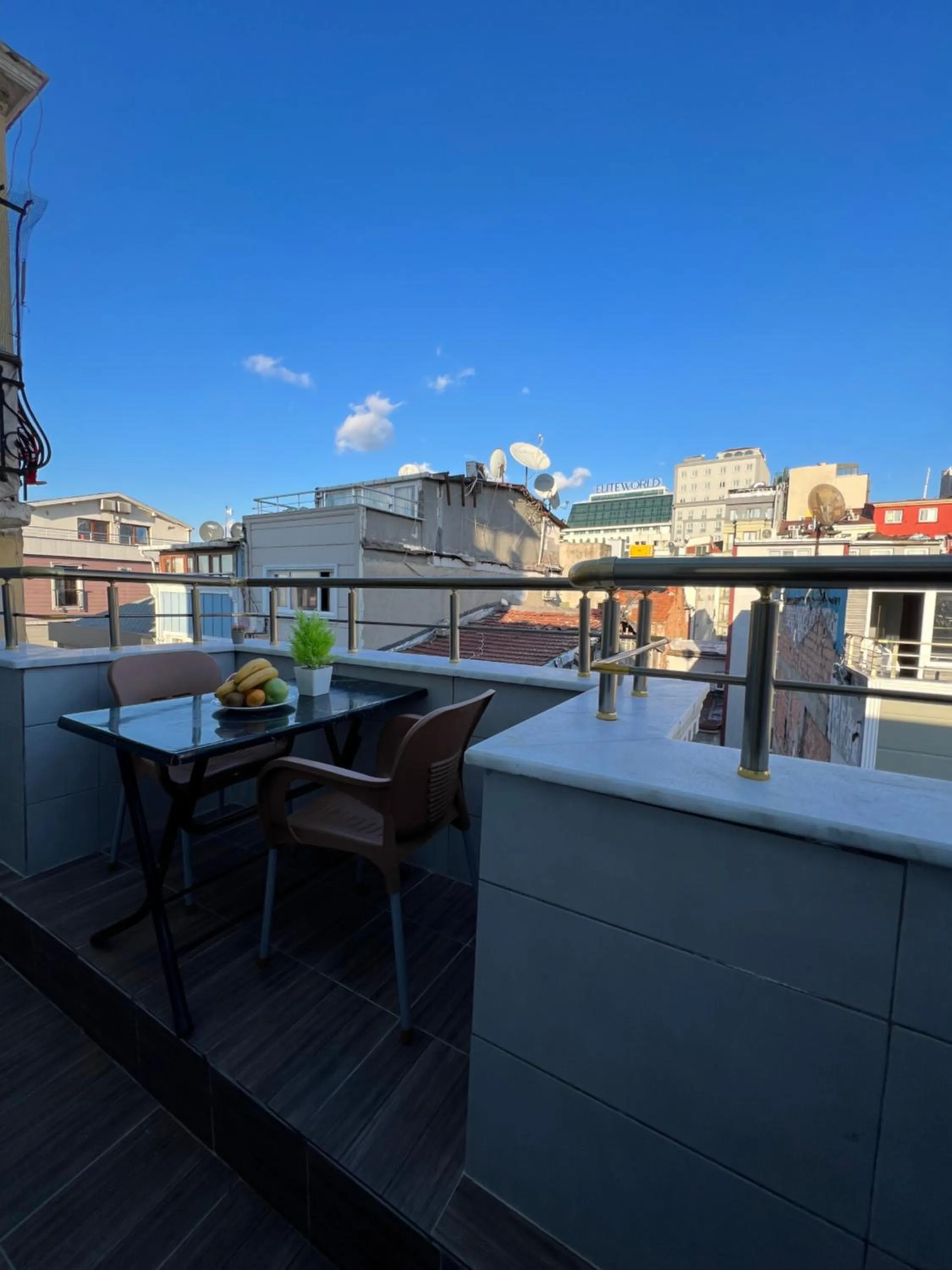 Taksim Larissa hotel suites