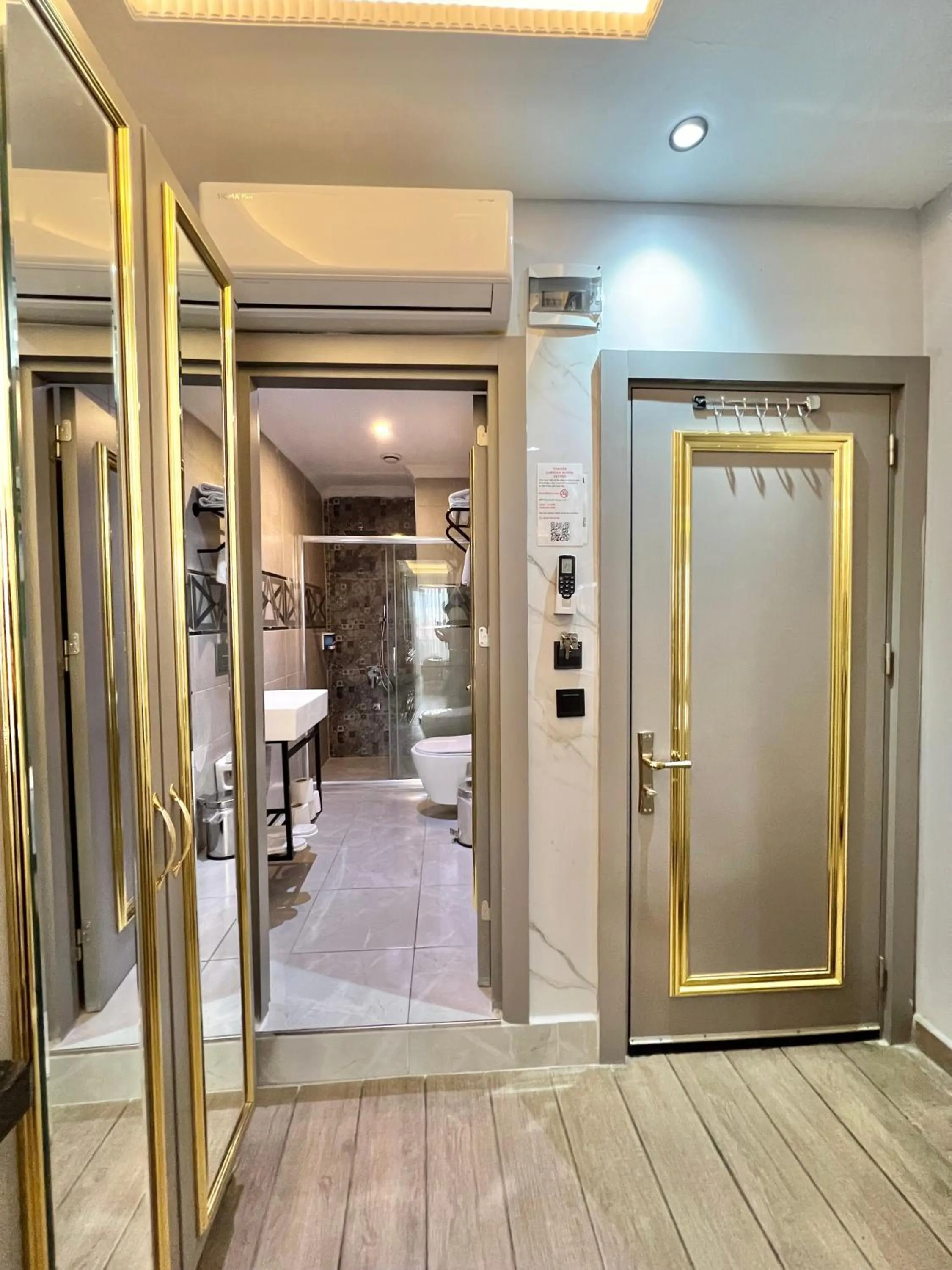 Taksim Larissa hotel suites