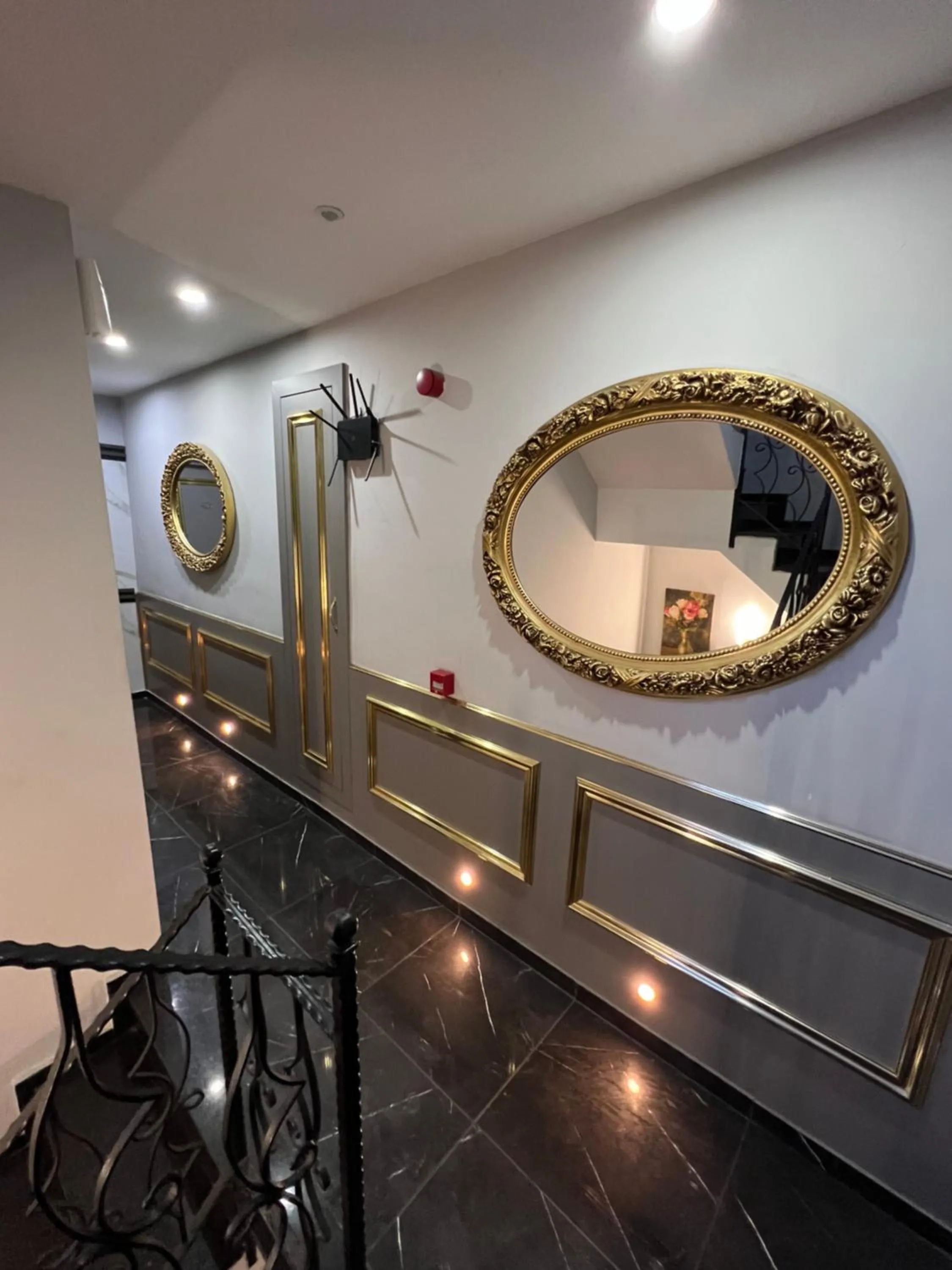 Taksim Larissa hotel suites