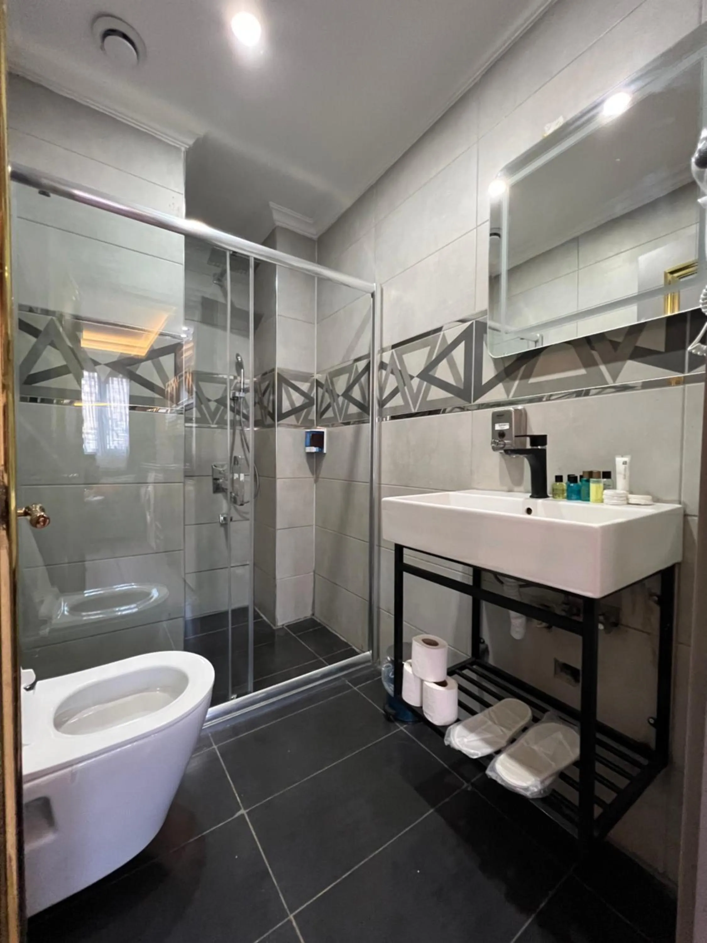 Taksim Larissa hotel suites