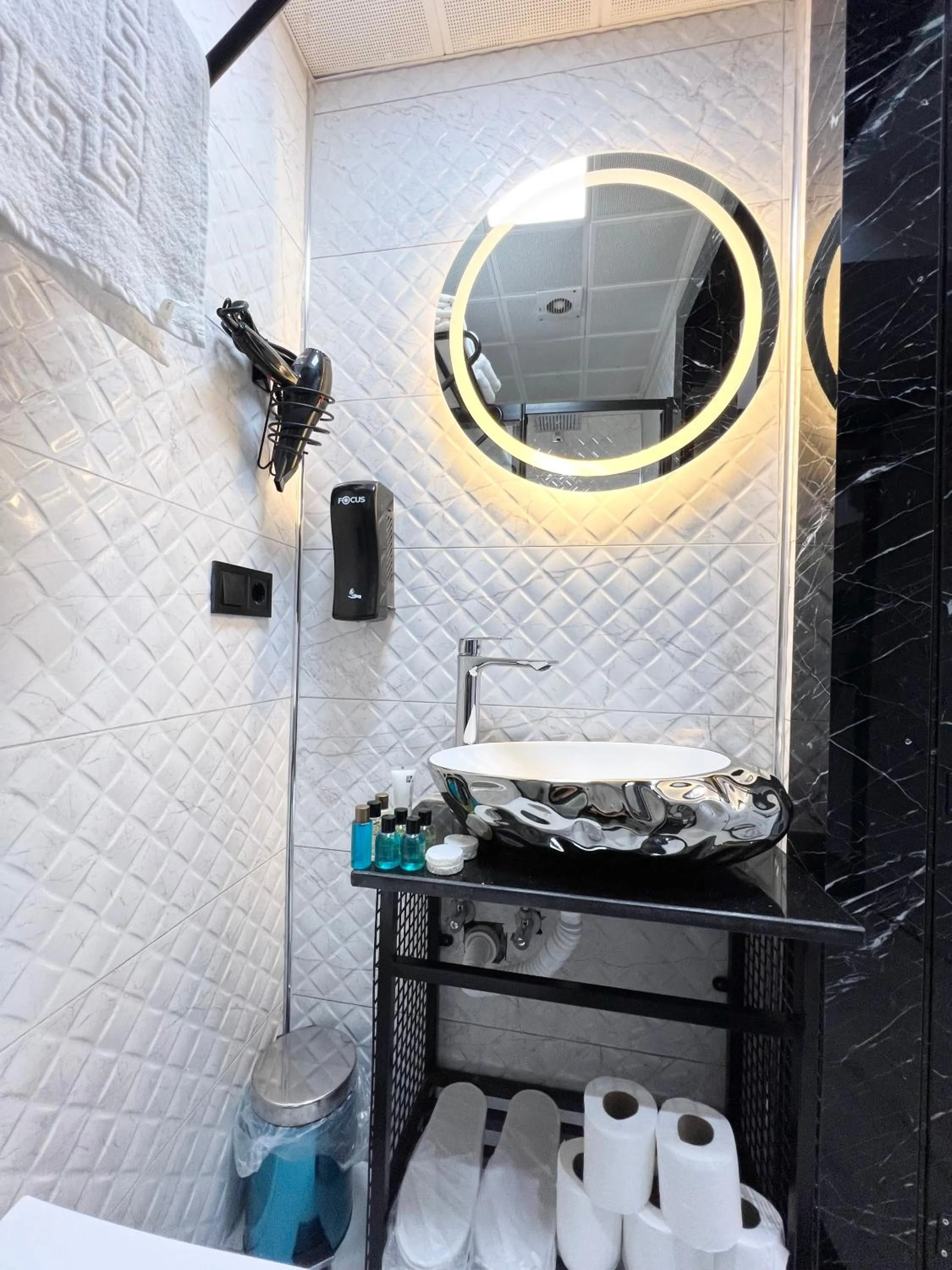 Taksim Larissa hotel suites