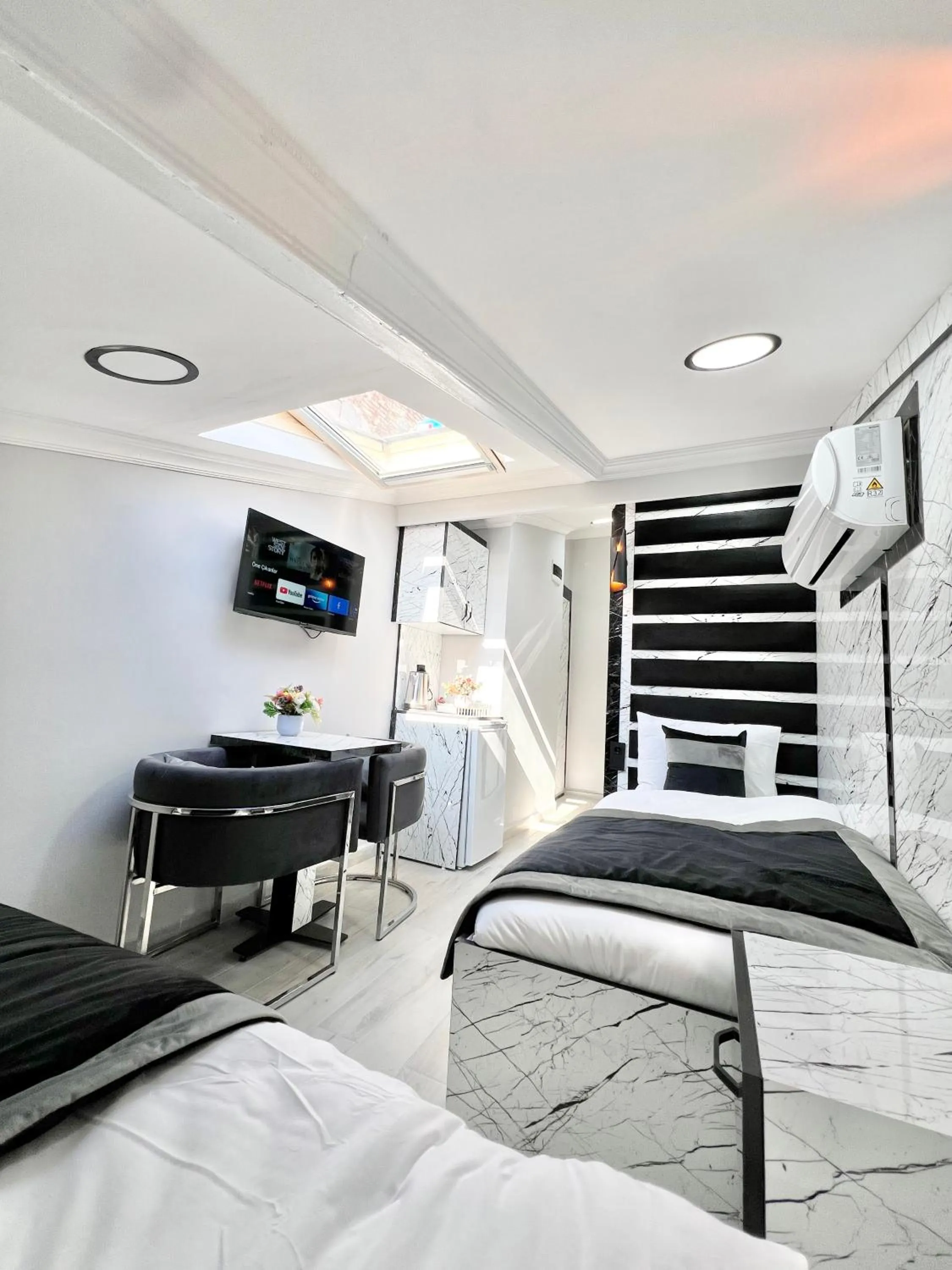 Bed in Taksim Larissa hotel suites