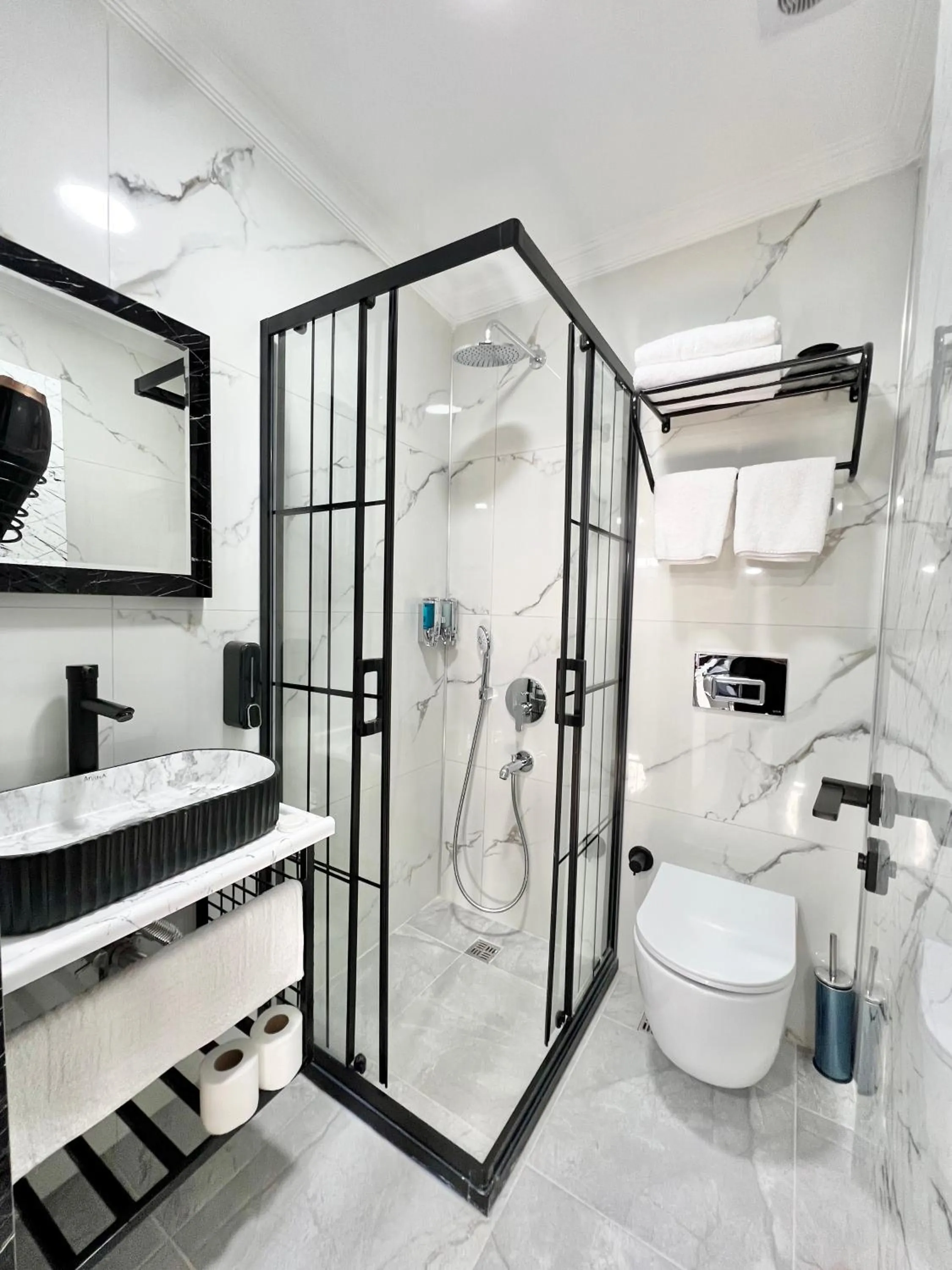 Taksim Larissa hotel suites