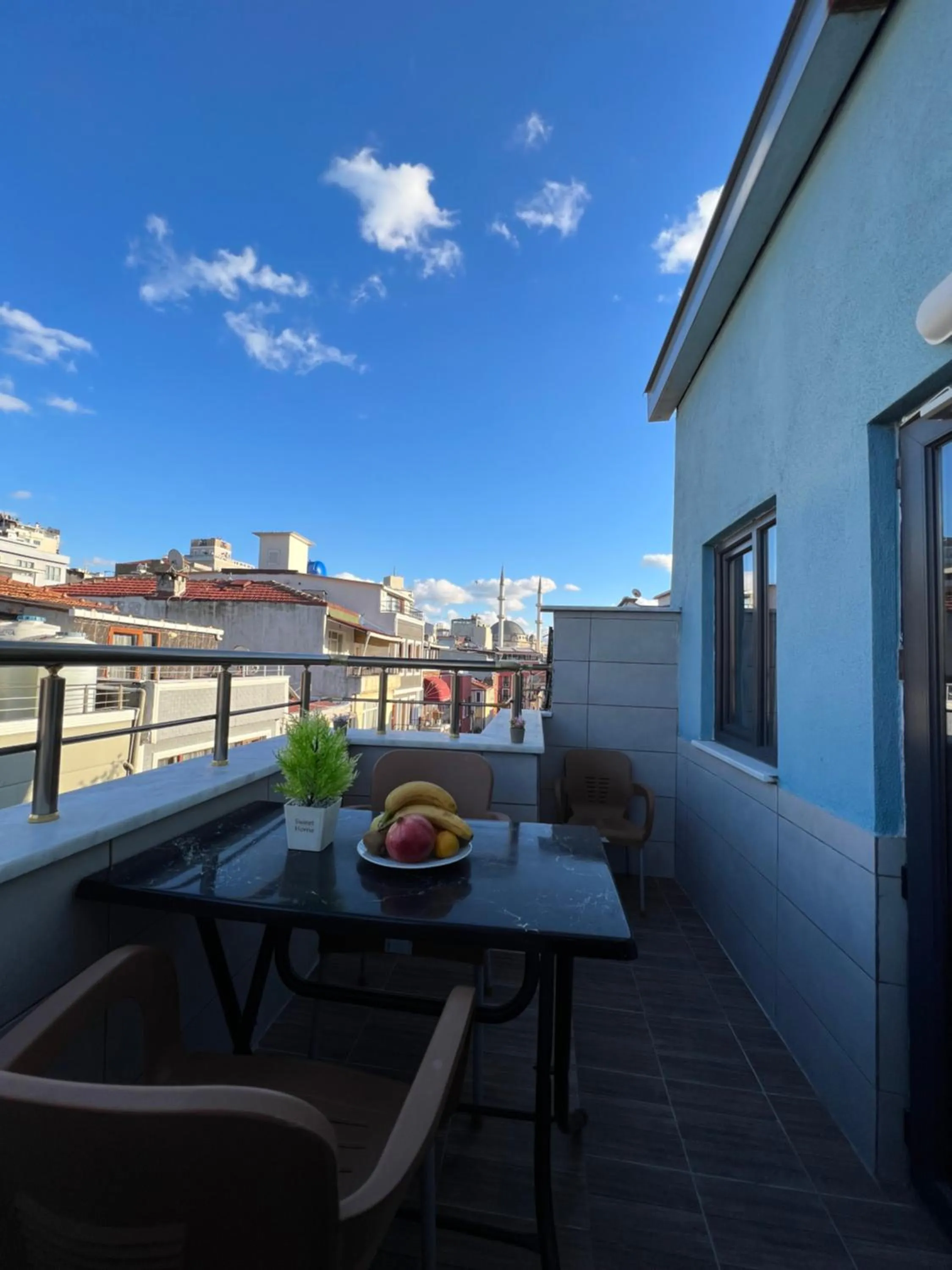 Patio in Taksim Larissa hotel suites