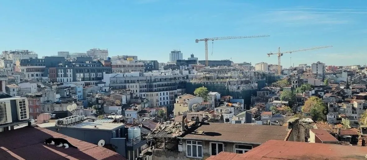 Taksim Larissa hotel suites