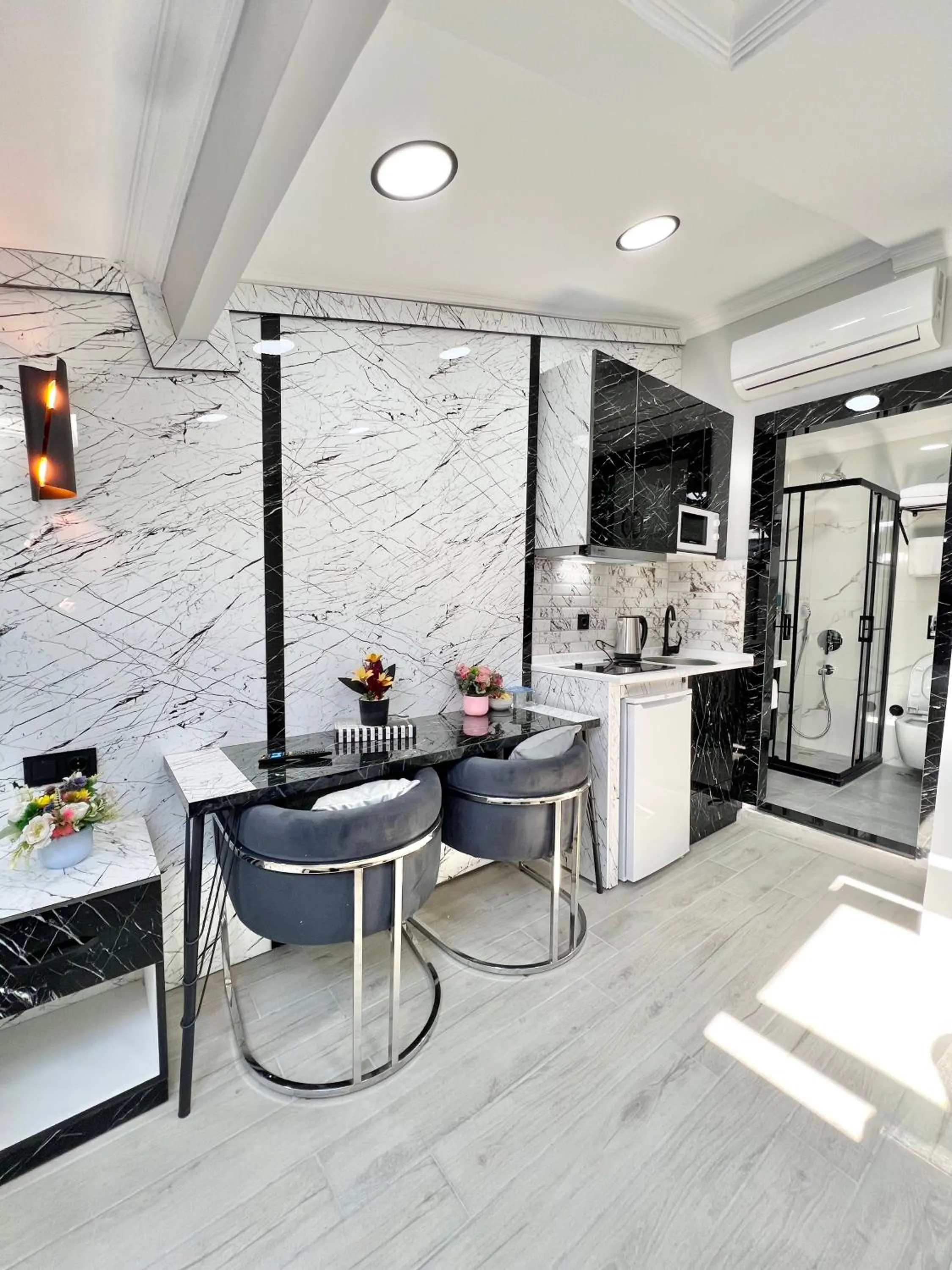 Taksim Larissa hotel suites