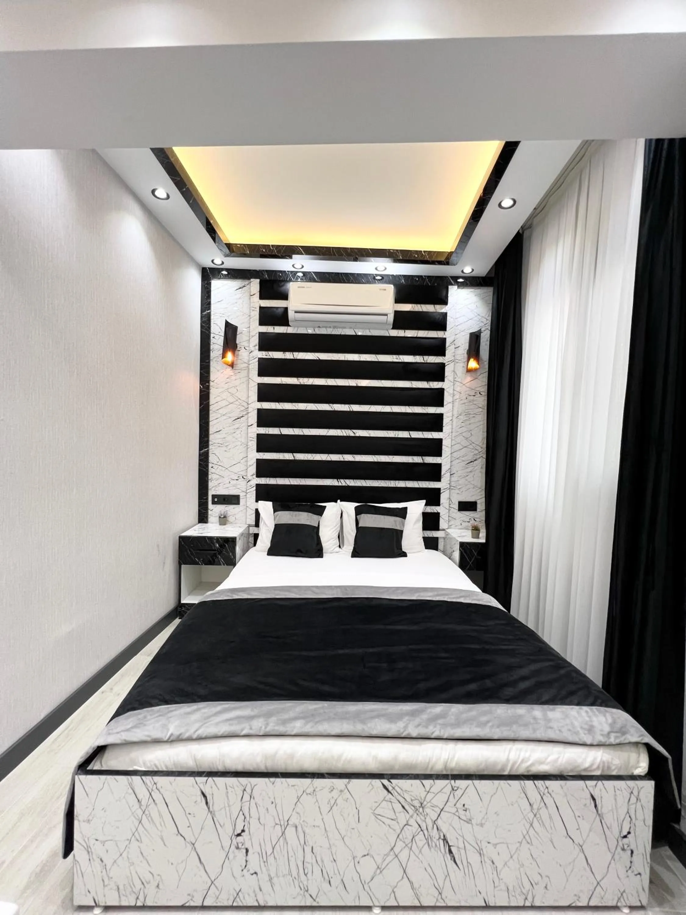 Bed in Taksim Larissa hotel suites