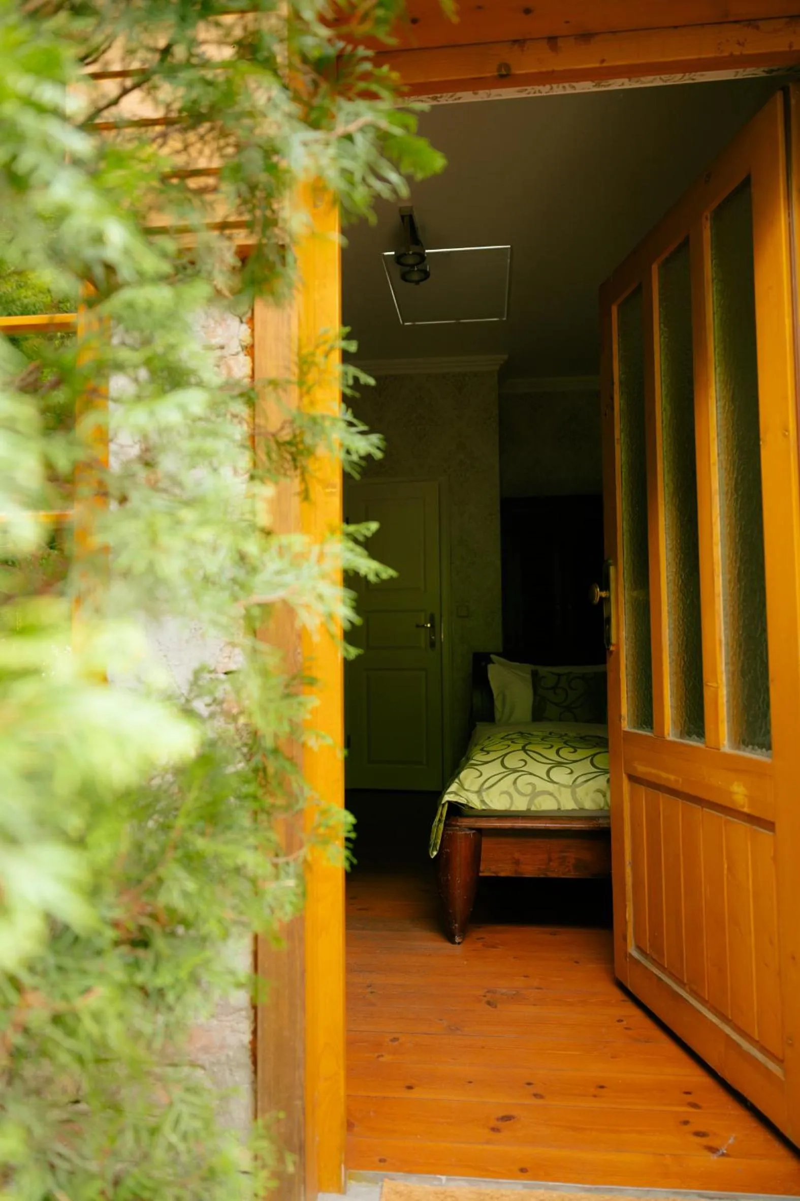 Garden view, Bed in THE GATE GARDEN Hotel