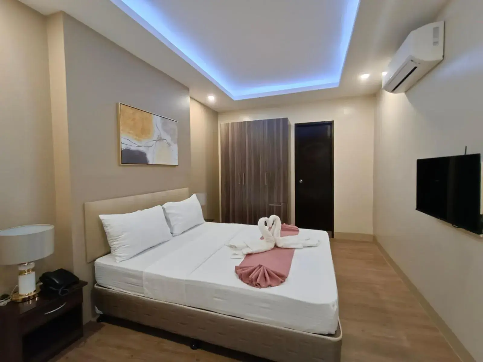 Bed in Beaver Hotel Bed in Beaver Hotel