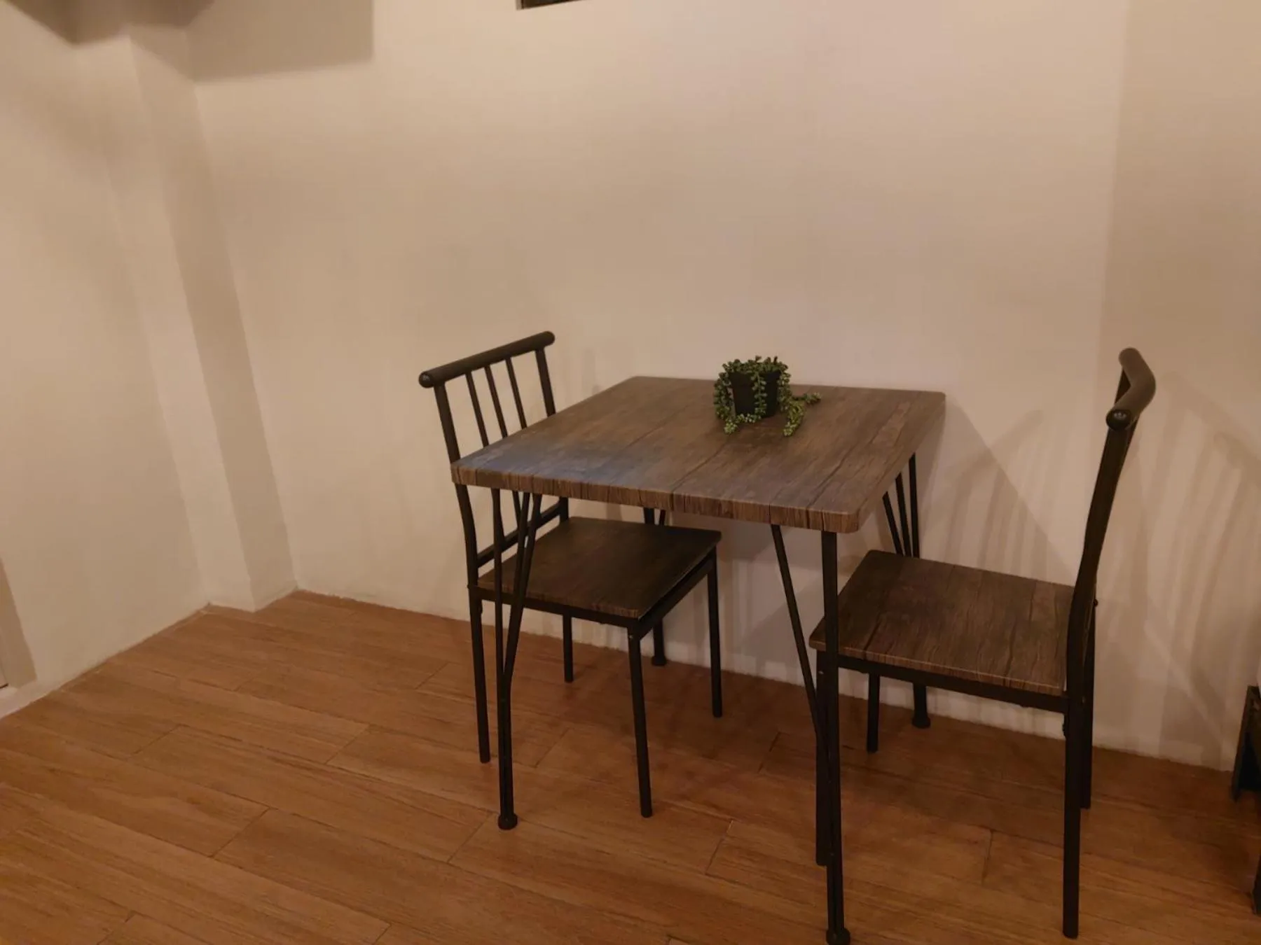 Coffee/tea facilities in Beaver Hotel