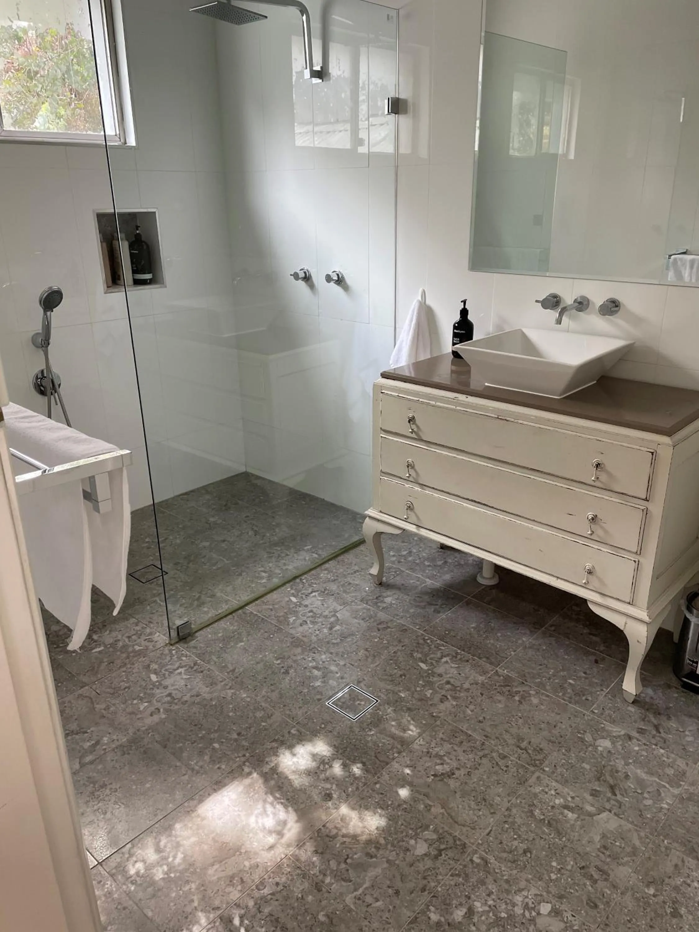 Bathroom in WildLife Lodge Katoomba