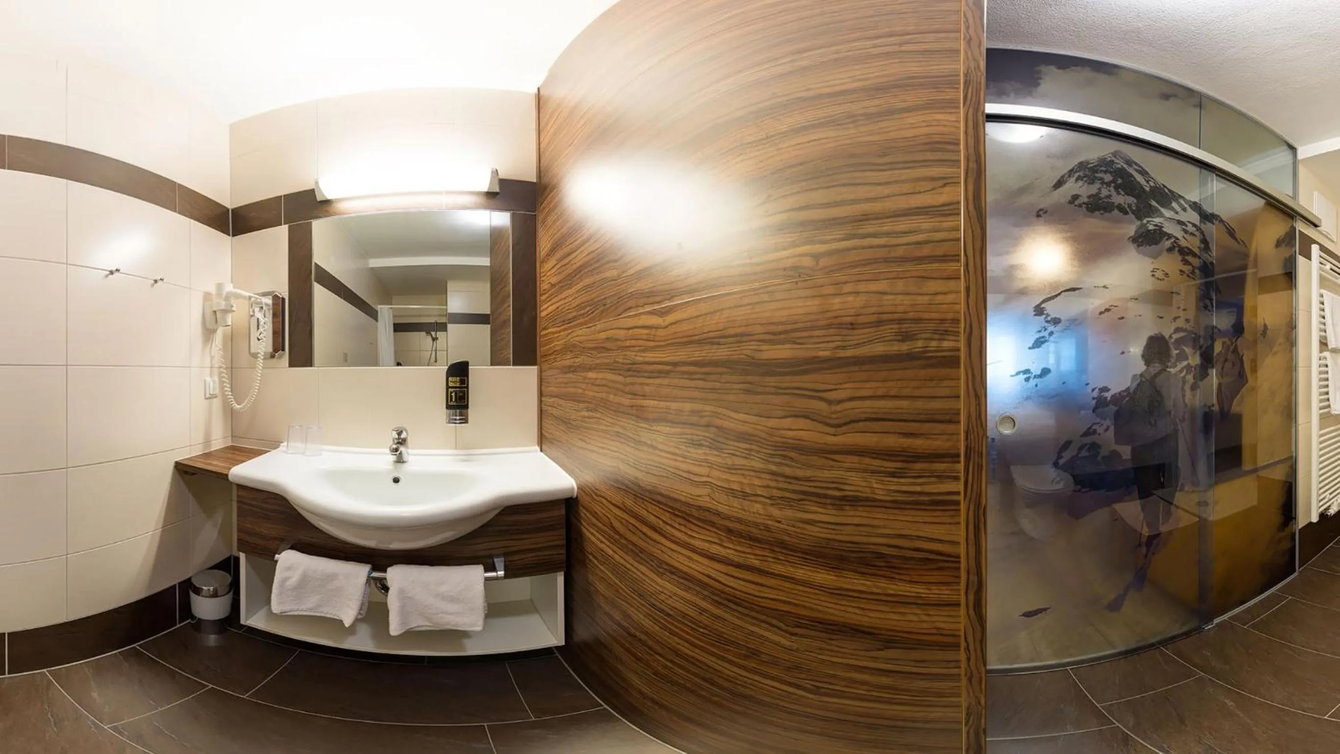 Bathroom in Hotel-Pension Egger