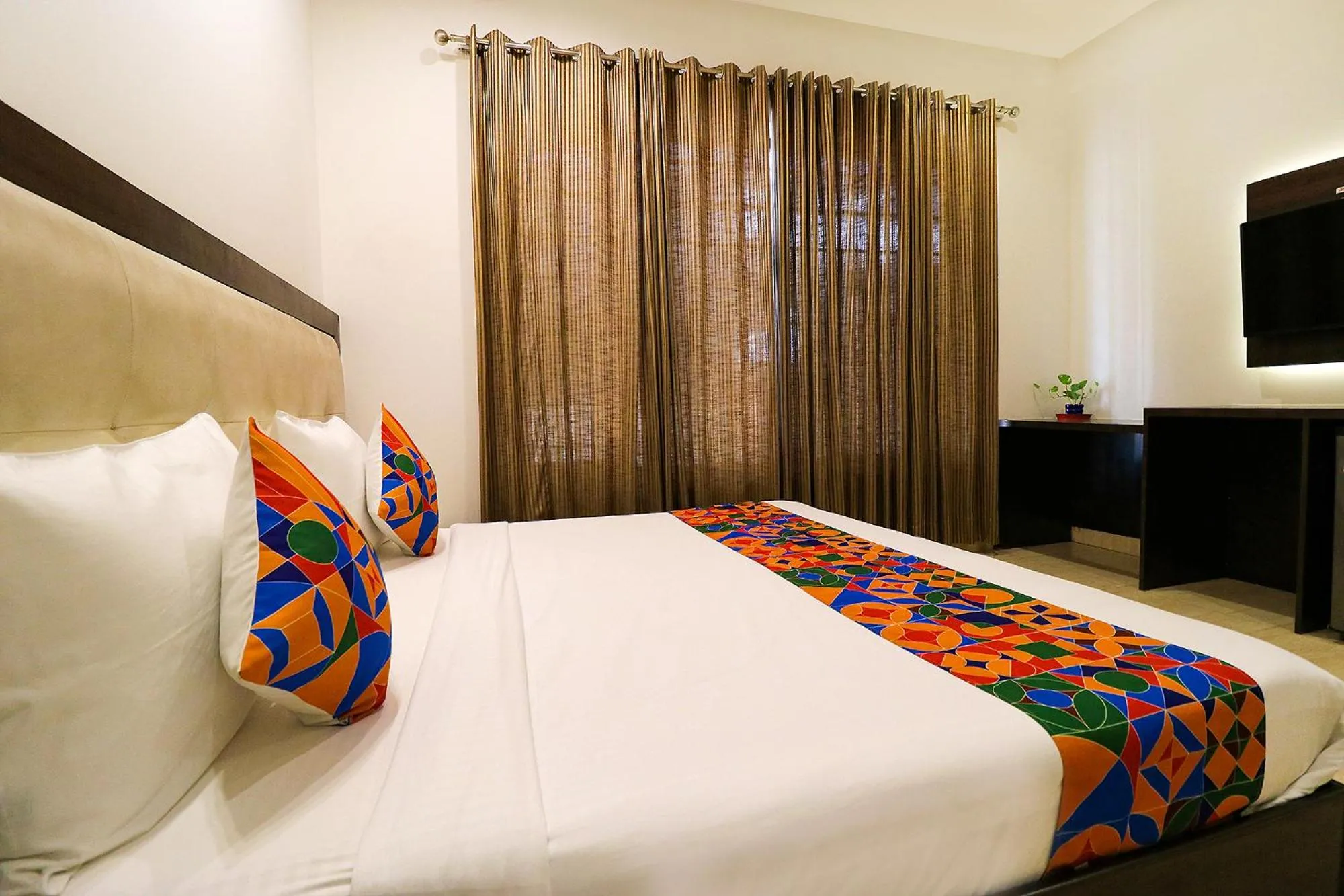 Bed in FabHotel Oyster Villa