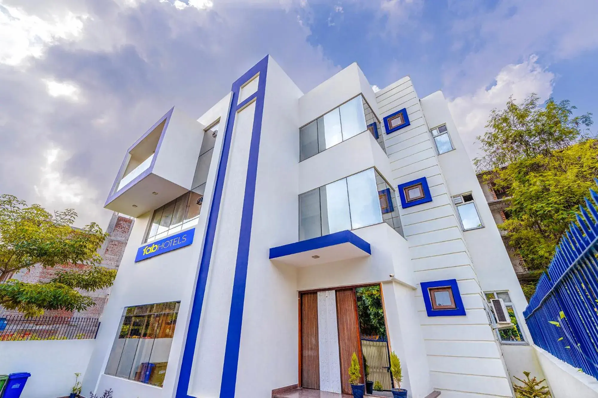 Property building in FabHotel Oyster Villa Property building in FabHotel Oyster Villa