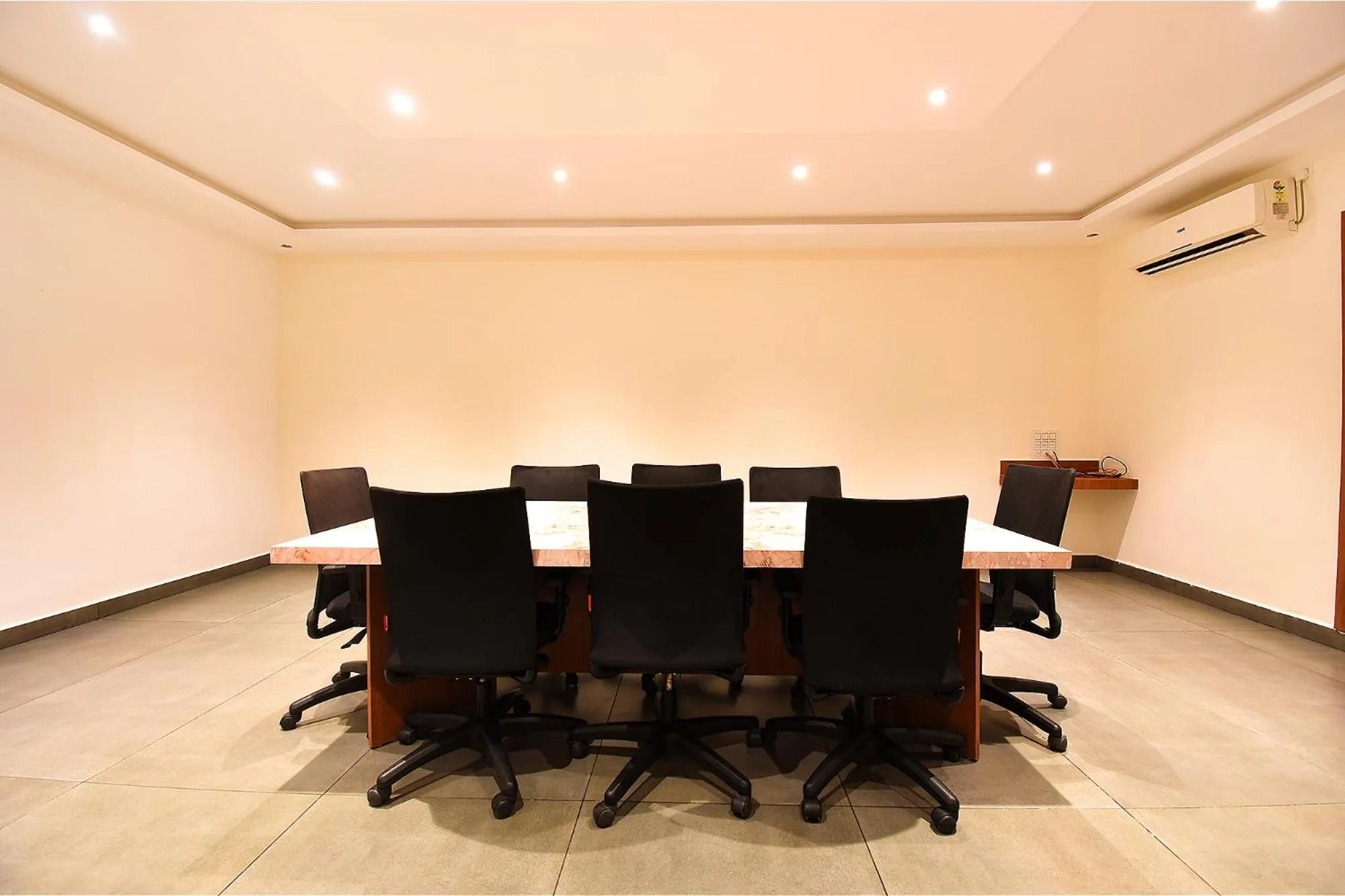 Business facilities in FabHotel High Rise - Marathalli