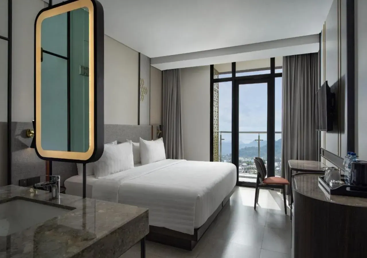 Deluxe Room Hollywood in Hotel Santika Premiere Padang Deluxe Room Hollywood in Hotel Santika Premiere Padang