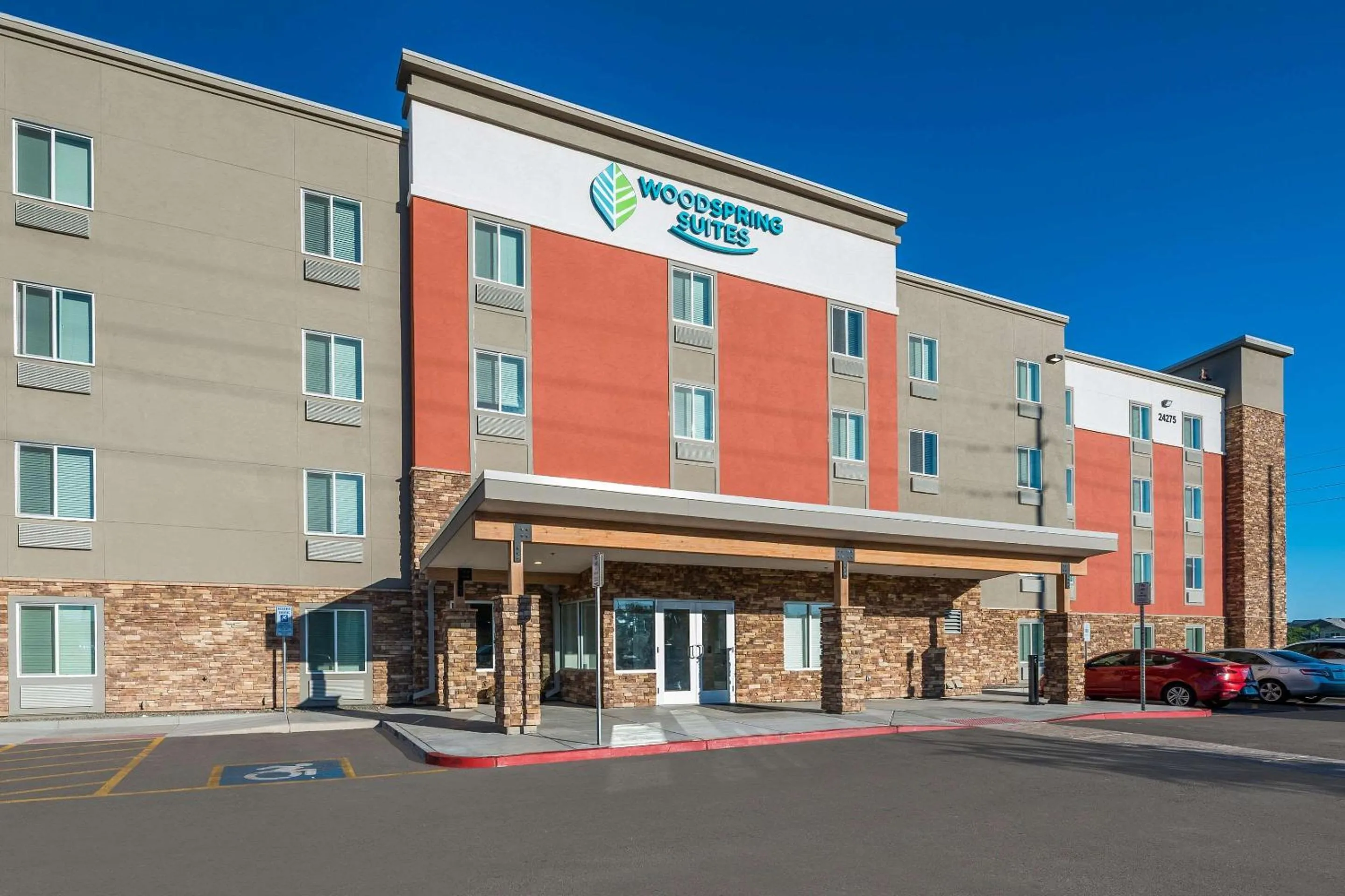 Property building in WoodSpring Suites Phoenix-Deer Valley