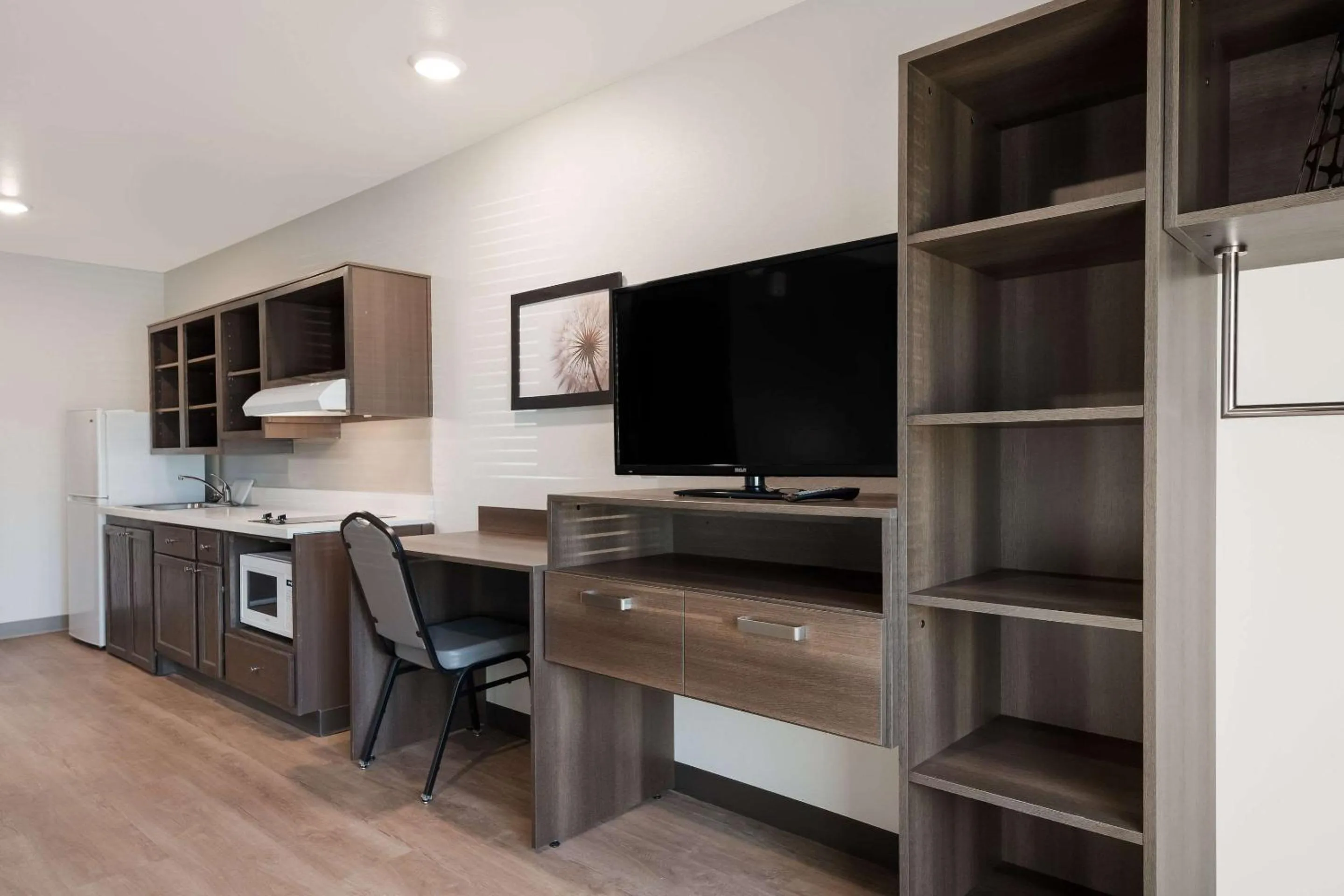 TV and multimedia in WoodSpring Suites Phoenix-Deer Valley