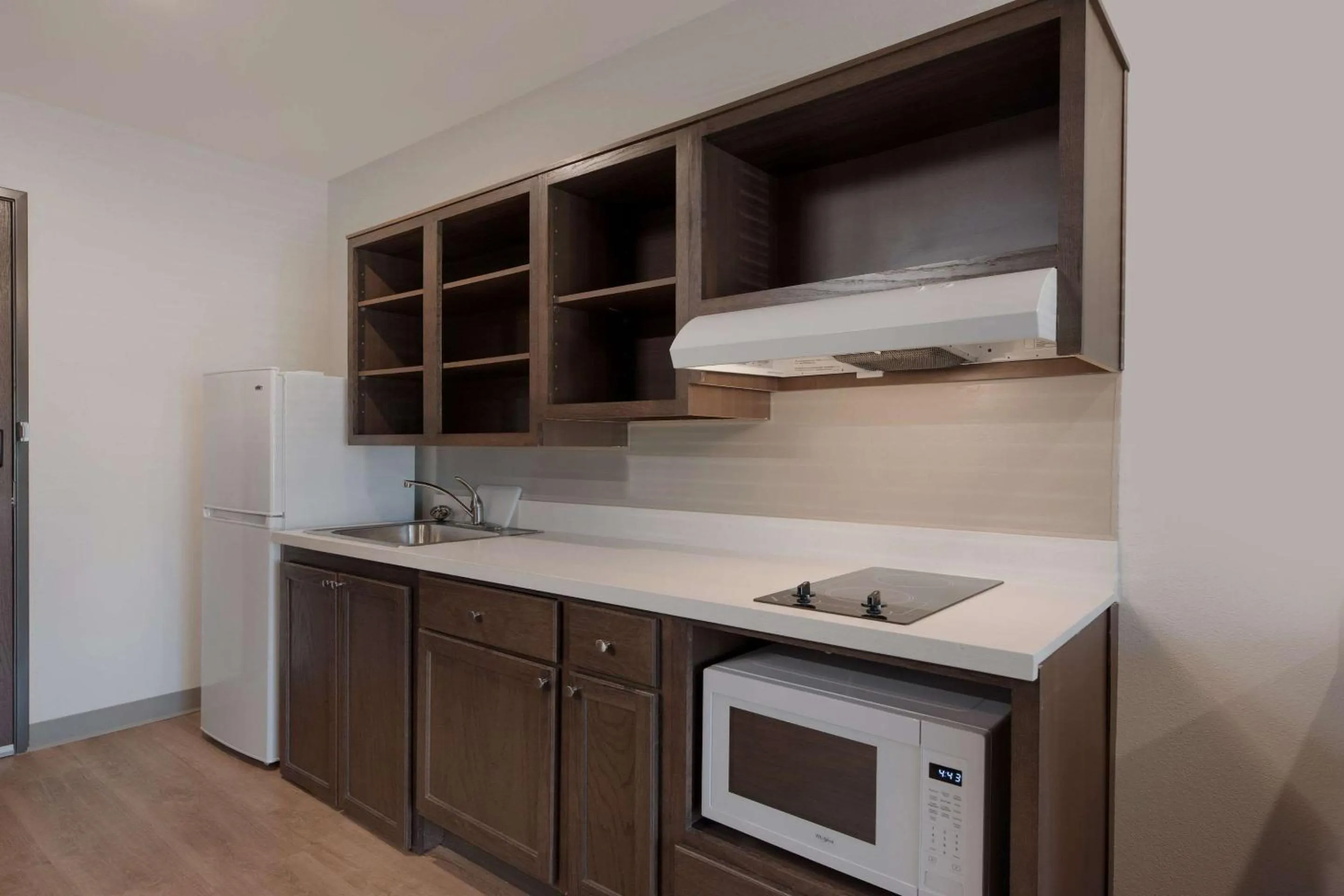Kitchen or kitchenette in WoodSpring Suites Phoenix-Deer Valley