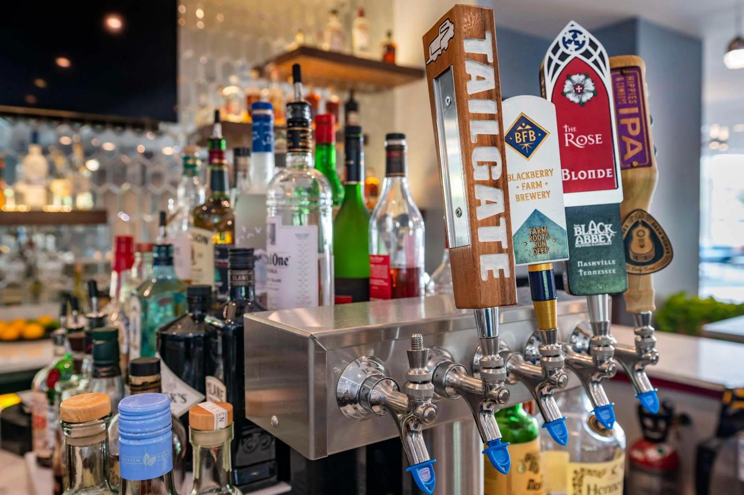 Restaurant/places to eat in Cambria Hotel Nashville Airport