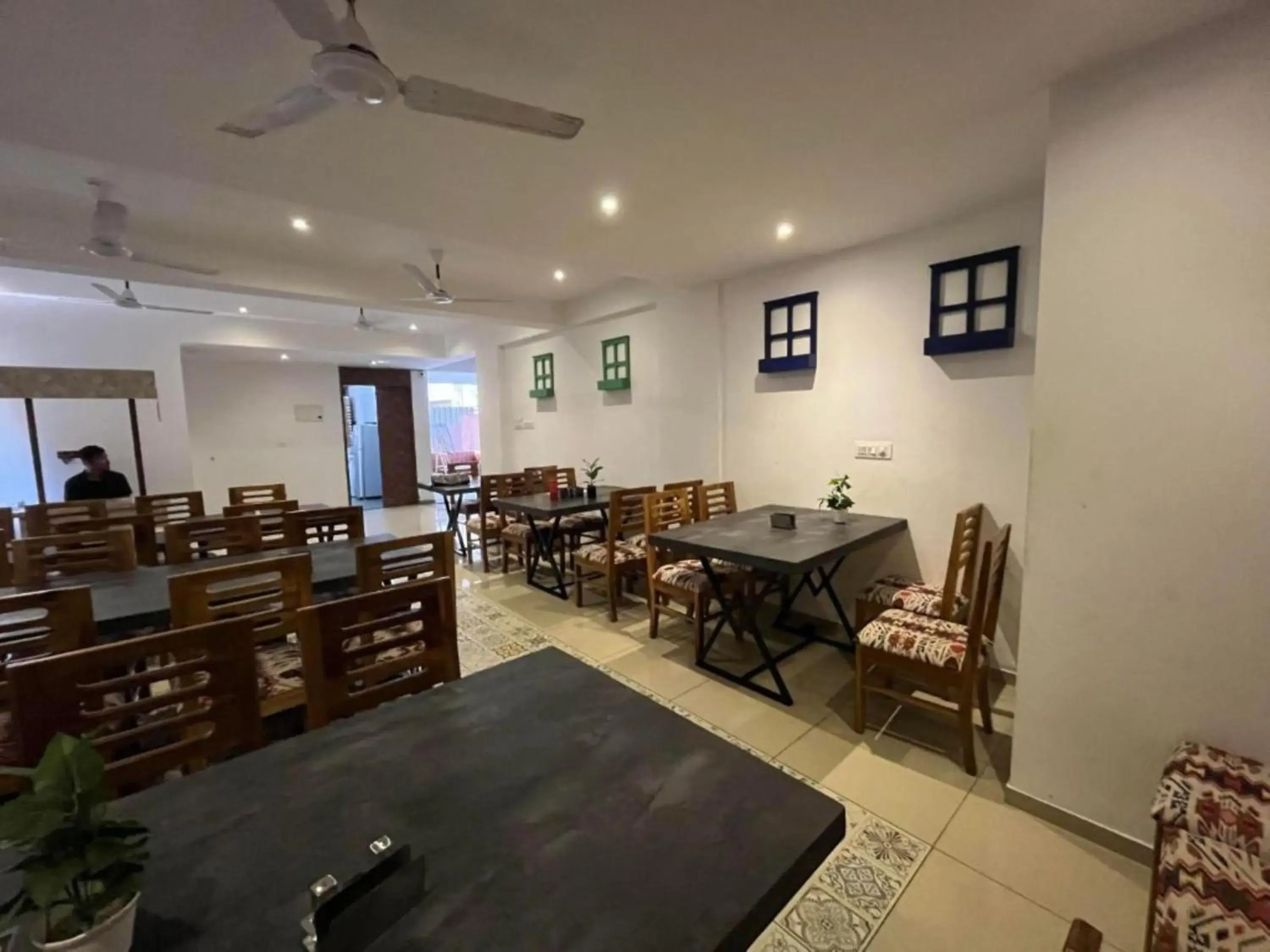 Restaurant/places to eat in Hotel Sea Sapphire ,Calangute Restaurant/places to eat in Hotel Sea Sapphire ,Calangute