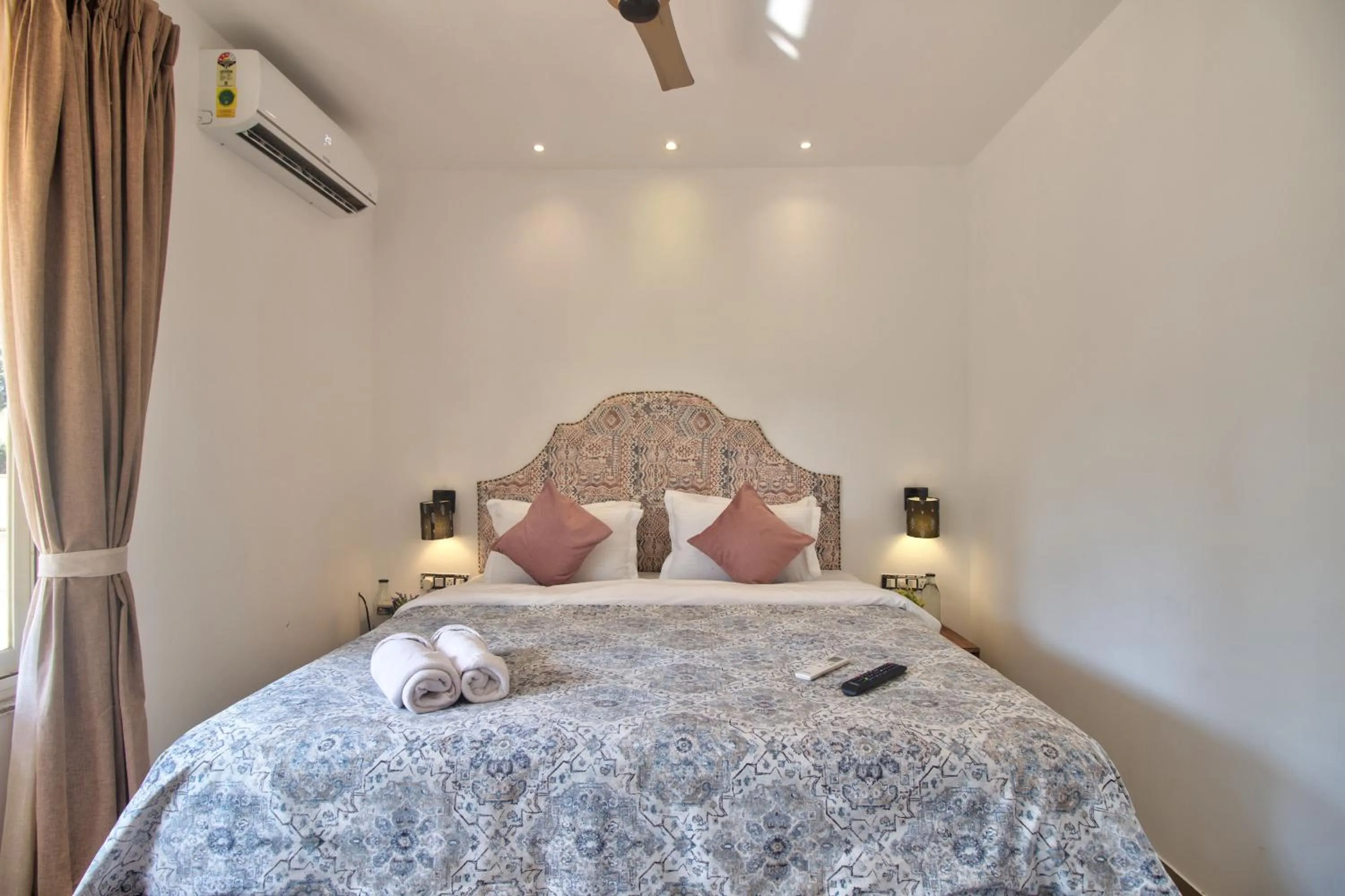 air conditioner, Bed in Hotel Sea Sapphire ,Calangute