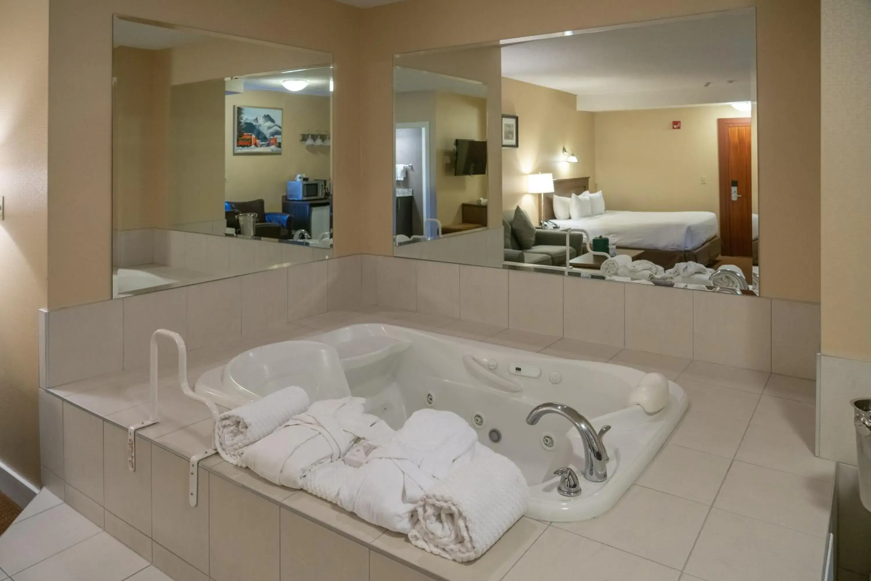 Bath, Bed in Irwin's Mountain Inn Bath, Bed in Irwin's Mountain Inn