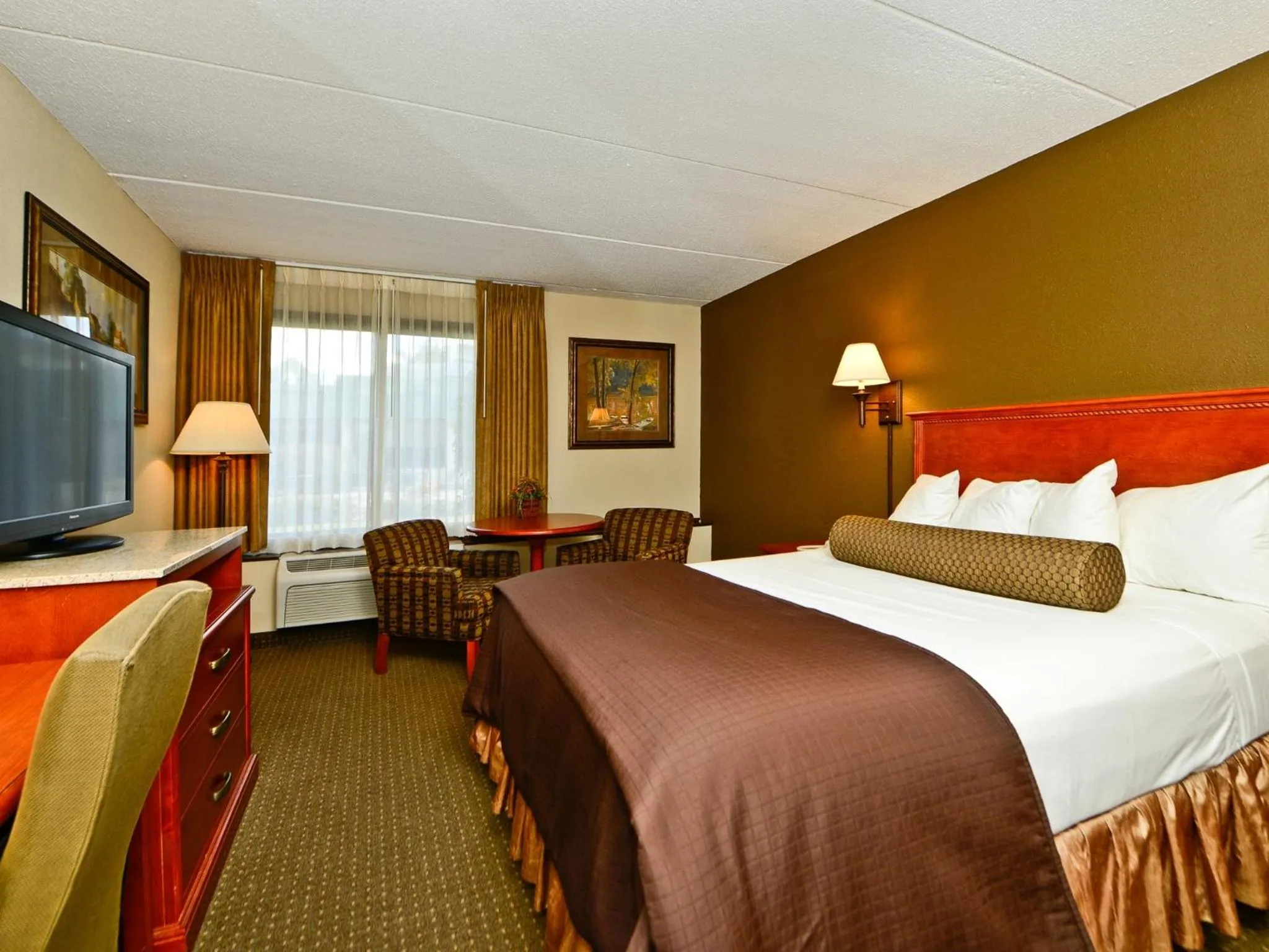 Decorative detail in Ramada by Wyndham Plymouth Hotel & Conference Center