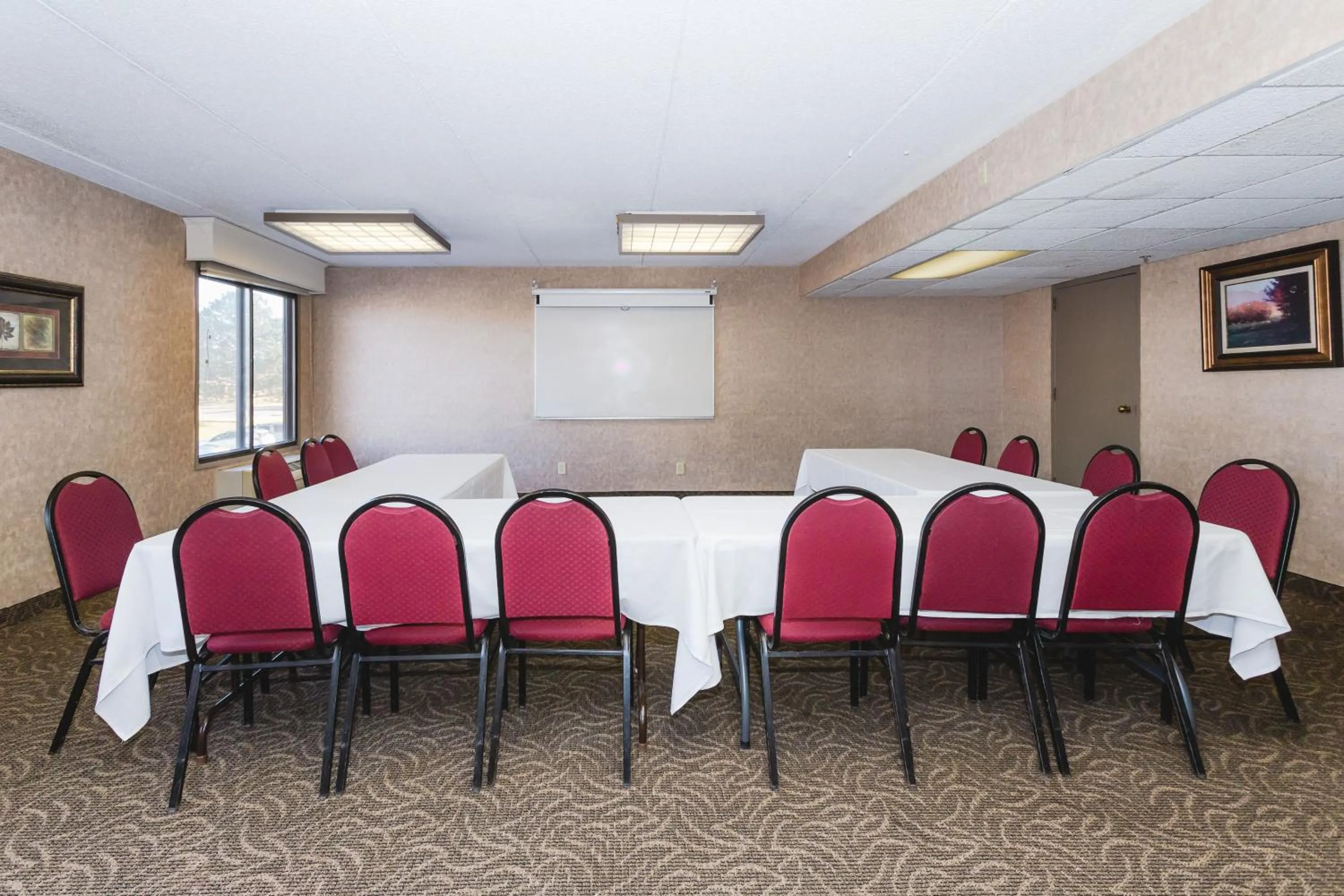Business facilities in Ramada by Wyndham Plymouth Hotel & Conference Center