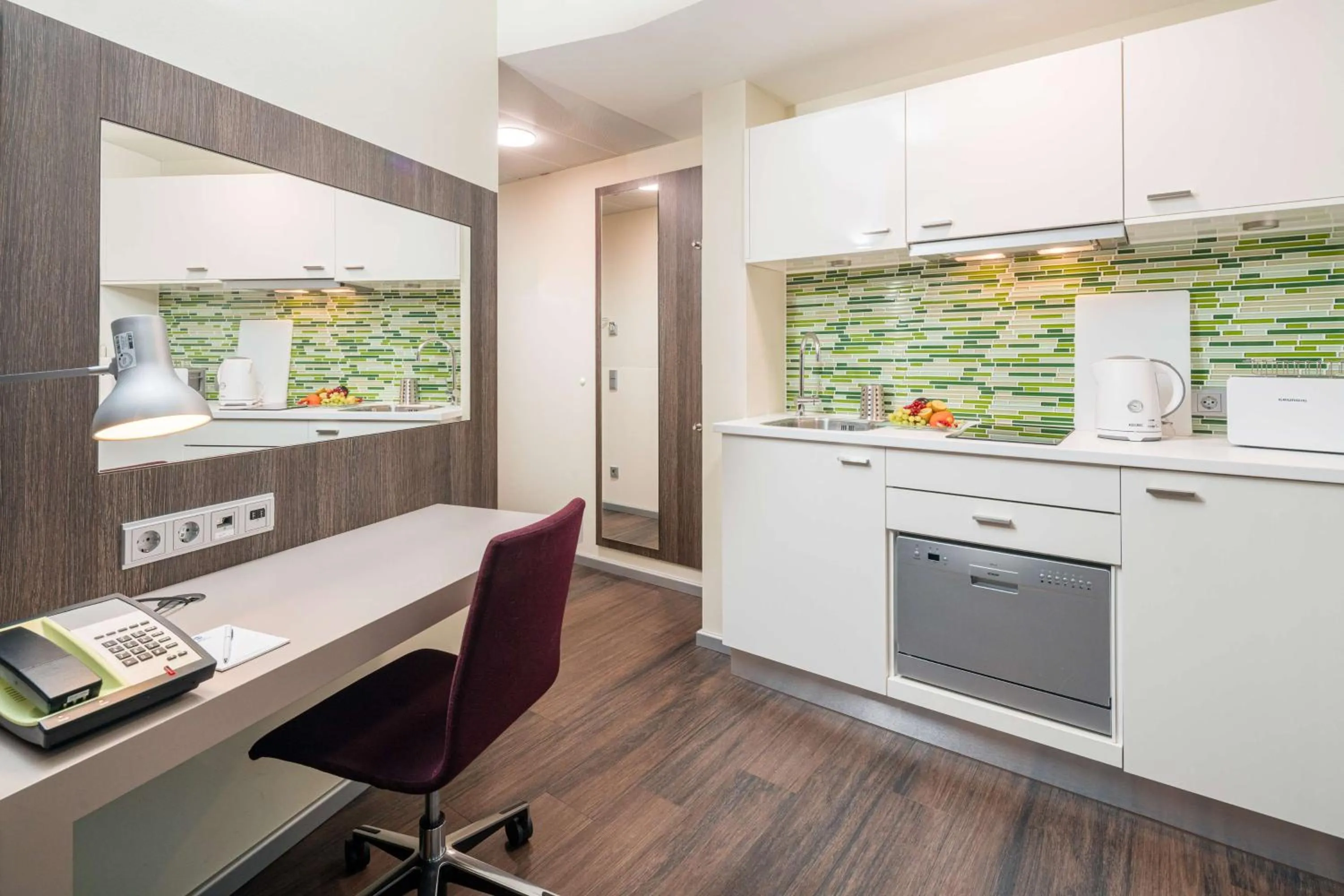 Kitchen or kitchenette in Best Western Hotel Airport Frankfurt