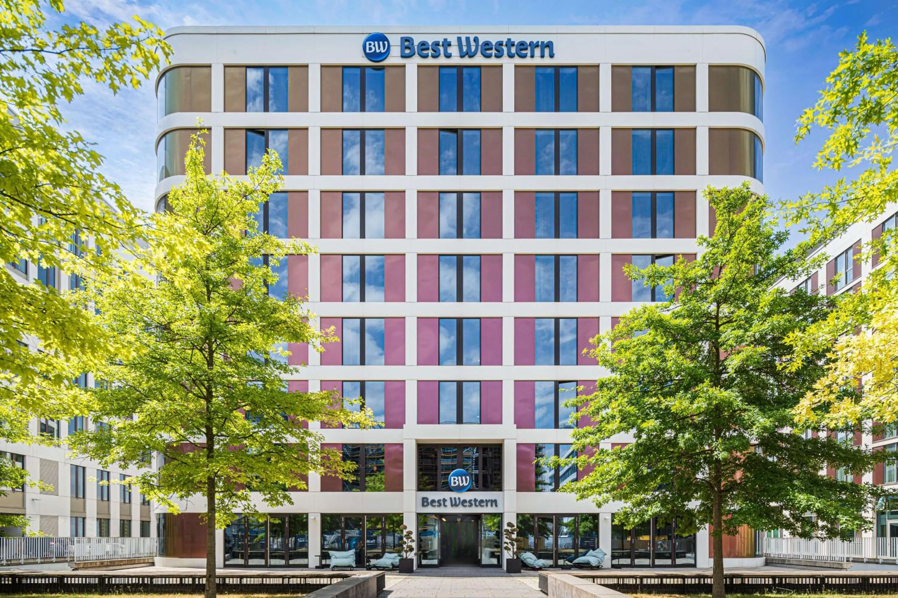Property building in Best Western Hotel Airport Frankfurt