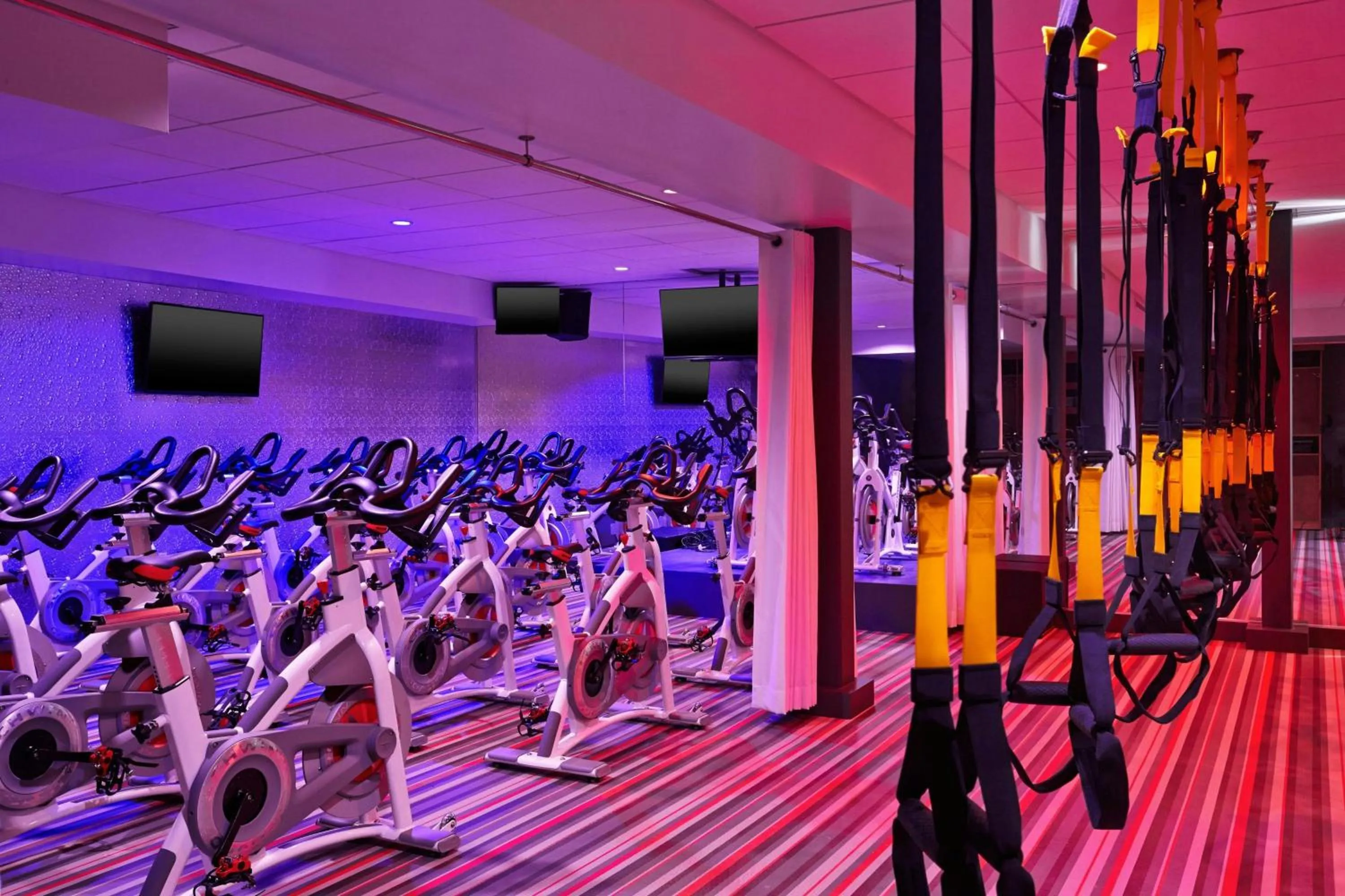 Fitness centre/facilities in Aloft Hotel Calgary University