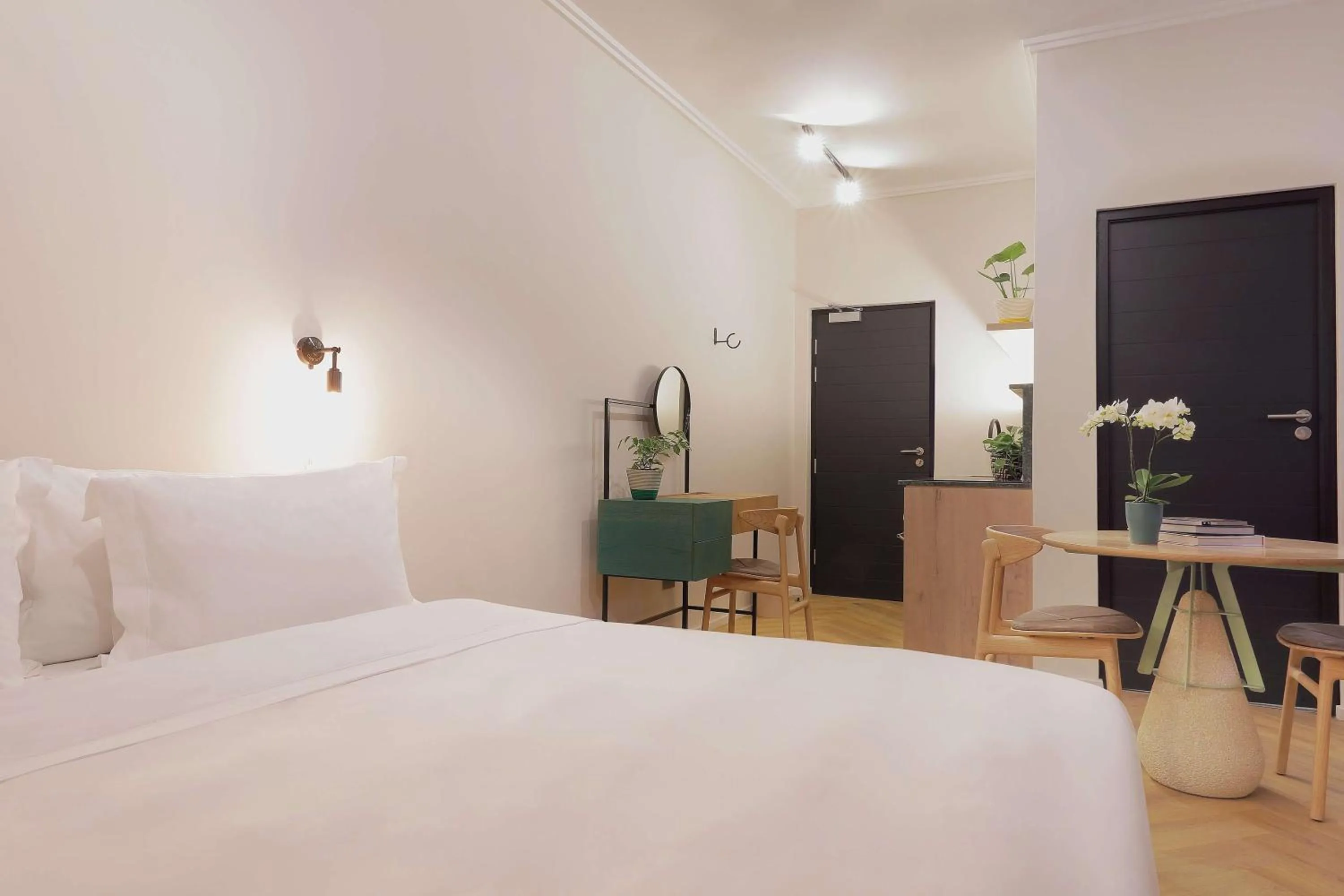 Photo of the whole room, Bed in Hyatt House Johannesburg, Sandton