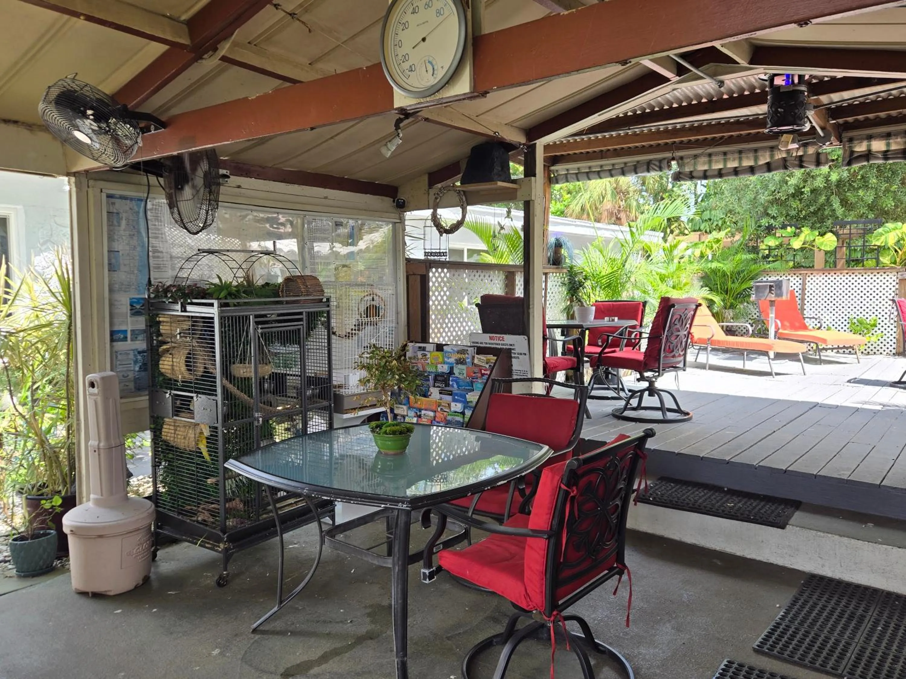 Patio in Barefoot mailman motel