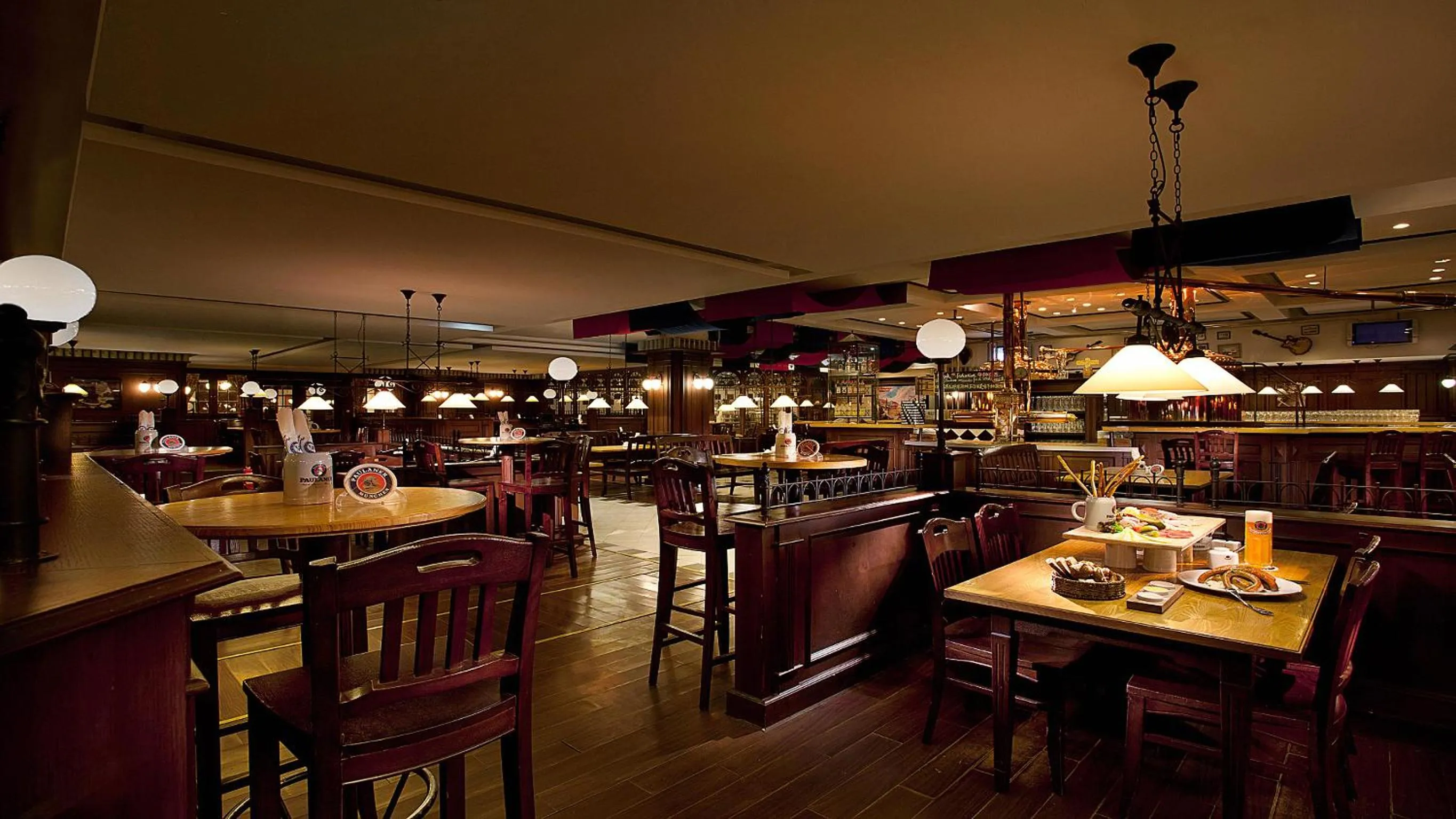 Restaurant/places to eat in Kempinski Hotel Dalian