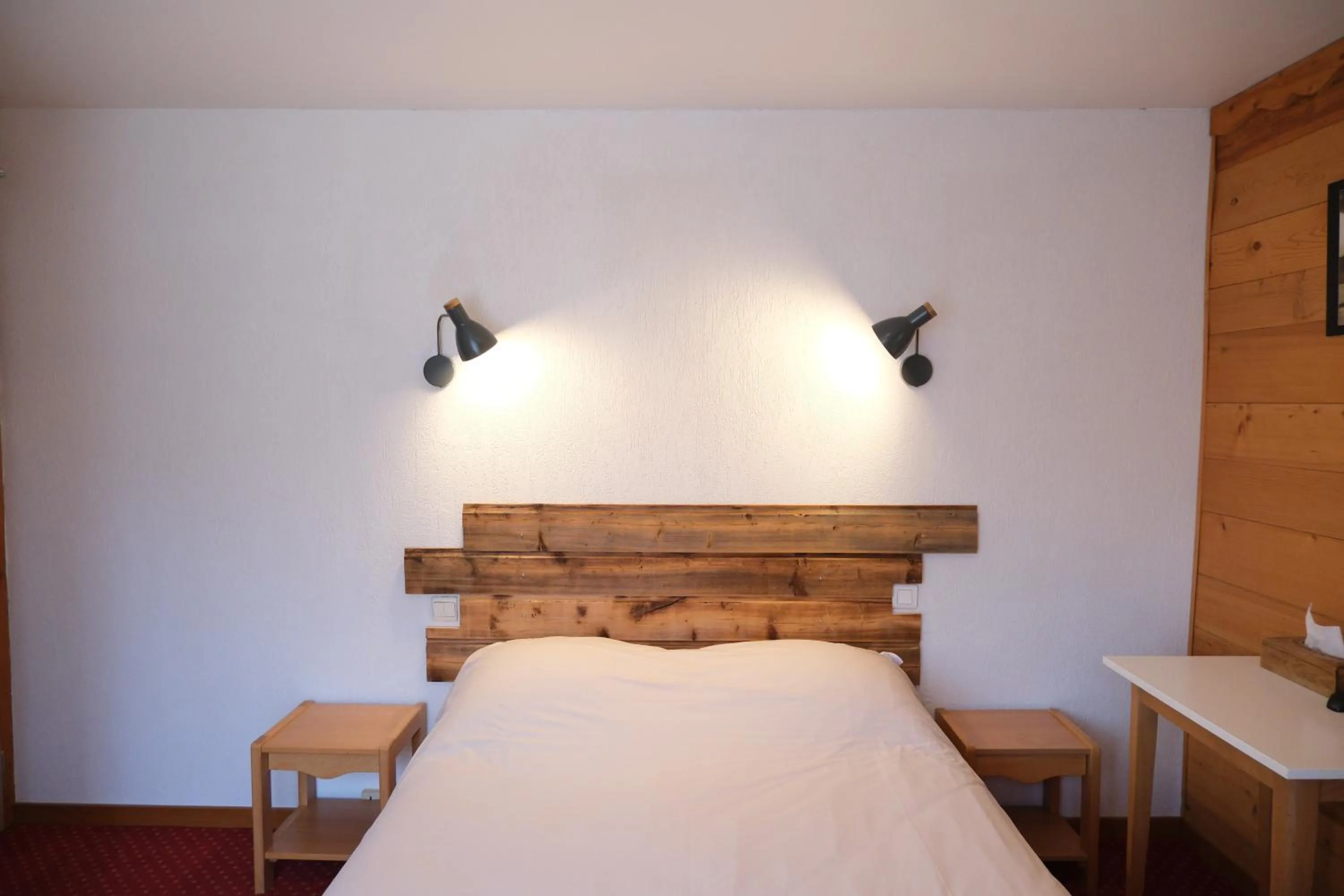 Bedroom, Bed in Le Roitelet
