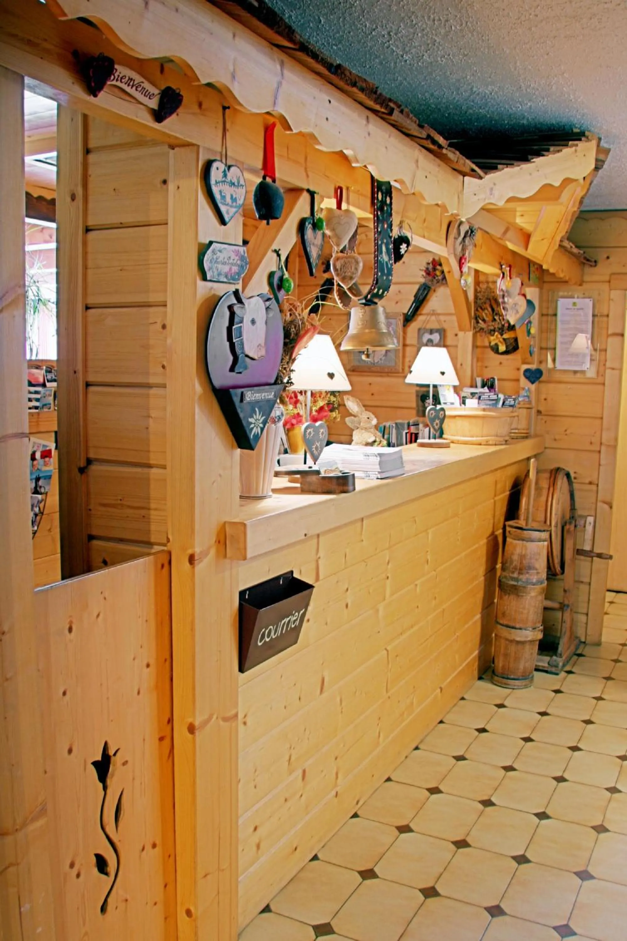 Lobby or reception in Le Roitelet