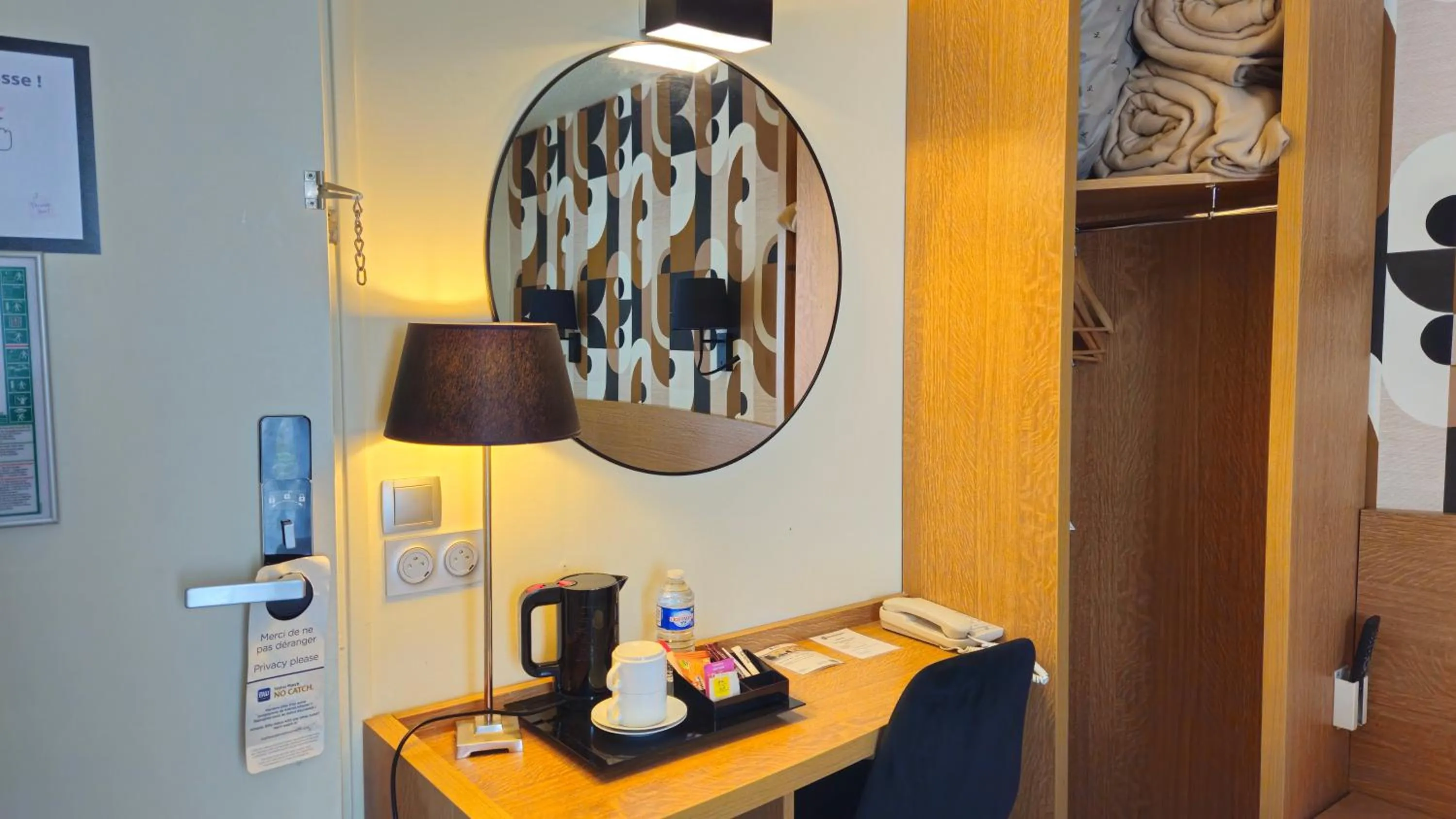 Photo of the whole room in Best Western Hotel Acadie Paris Nord Villepinte