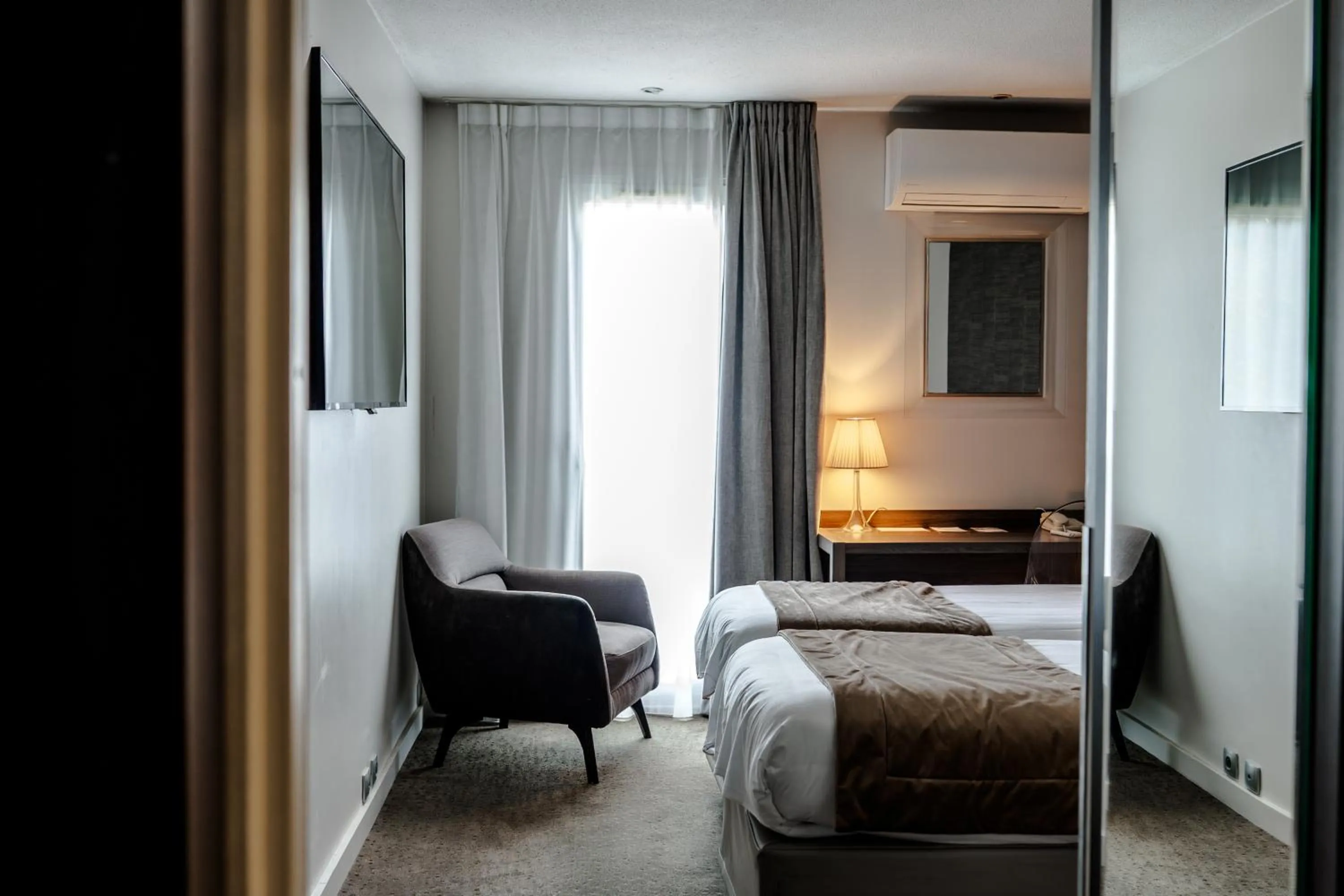 Bed in Best Western Hotel Acadie Paris Nord Villepinte