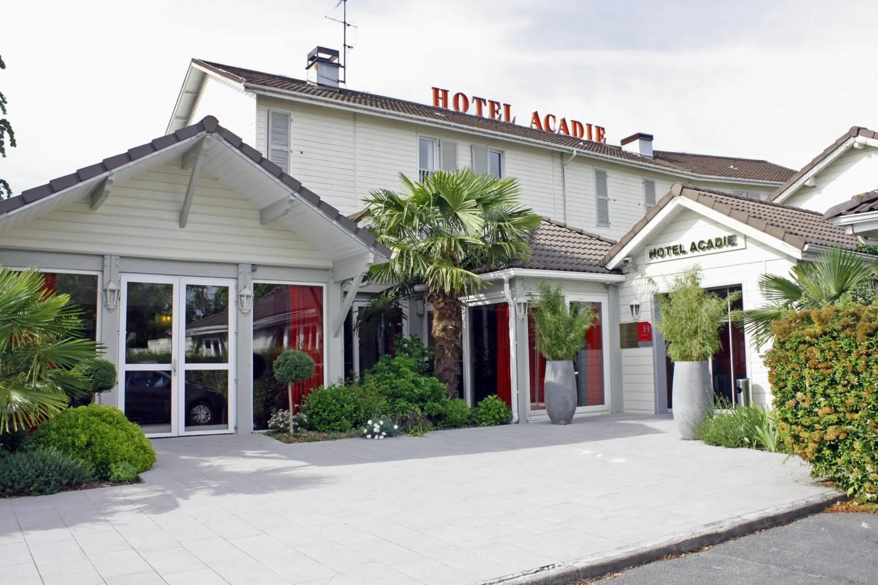 Facade/entrance, Property Building in Best Western Hotel Acadie Paris Nord Villepinte