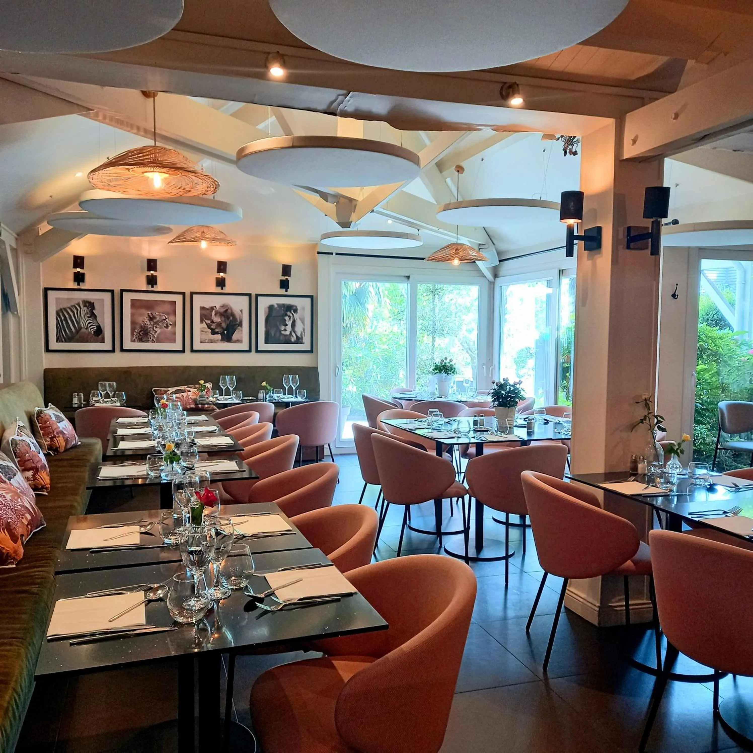 Restaurant/places to eat in Best Western Hotel Acadie Paris Nord Villepinte