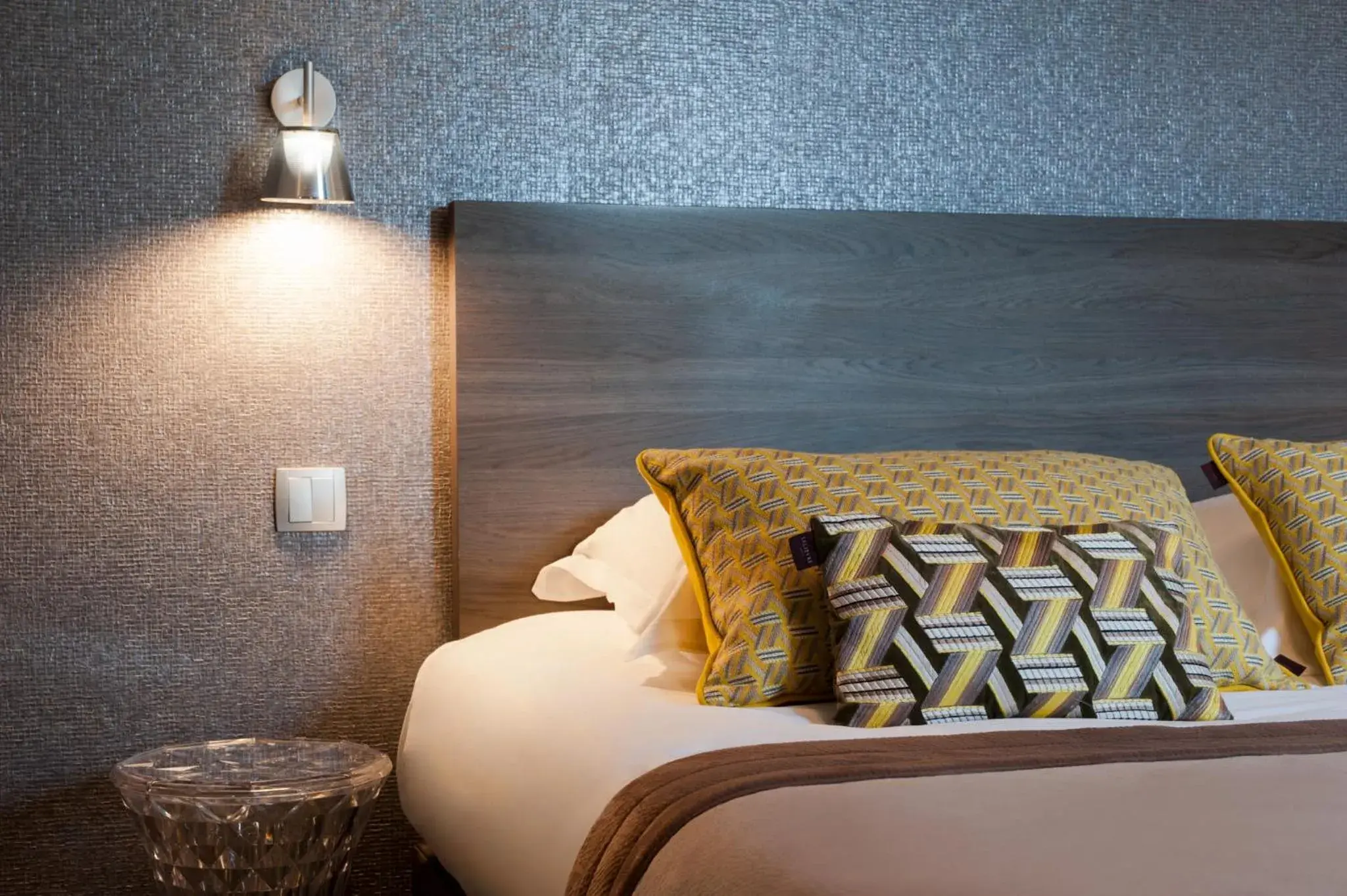 Bed in Best Western Hotel Acadie Paris Nord Villepinte